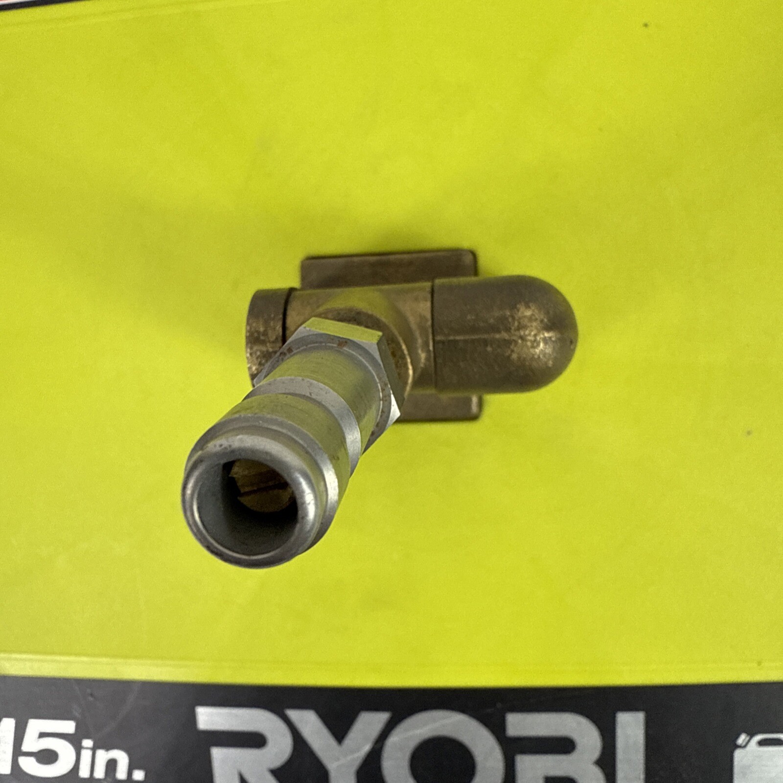 Ryobi RY31SC01 15 in. 2500 – 3300 PSI Surface Cleaner For Gas Pressure Washer
