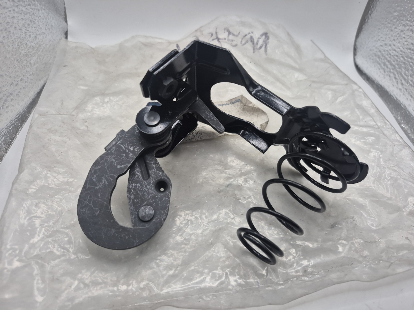 Mercedes-Benz W202 1994-2000 Genuine Bonnet Latch Lock A2028800464 New OEM Part