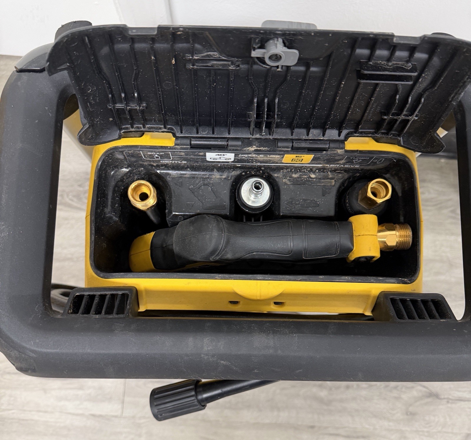 DEWALT DWPW3000 JOB SITE NON WORKING PRESSURE WASHER 15AMP MAX PSI 1.1 GPM