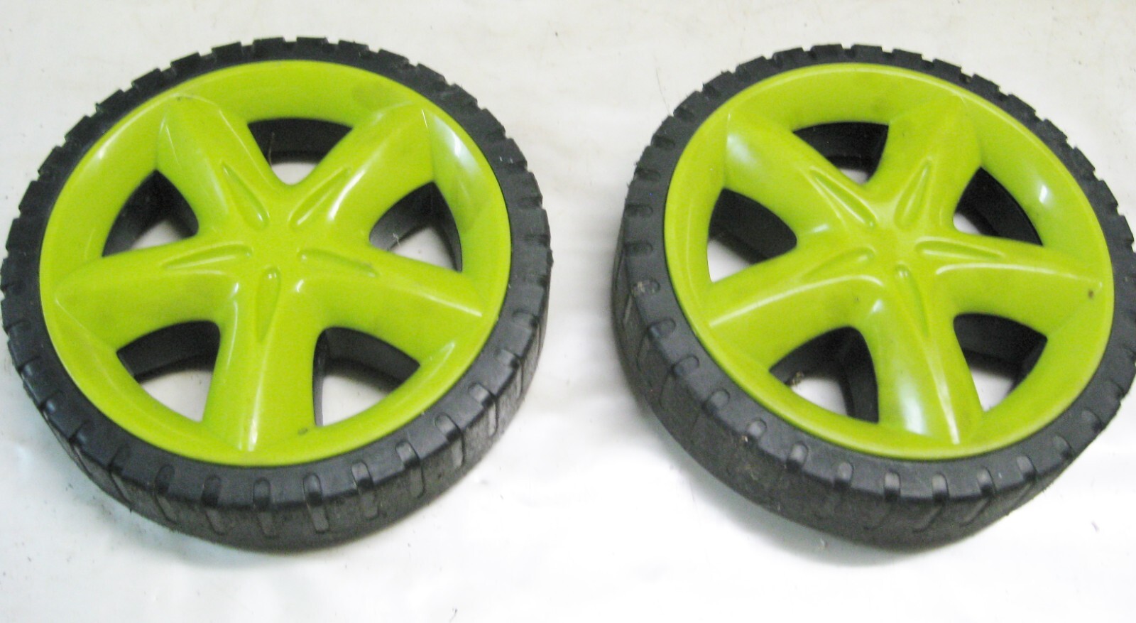 Sun Joe Pressure Washer SPX3000 Wheel Assembly