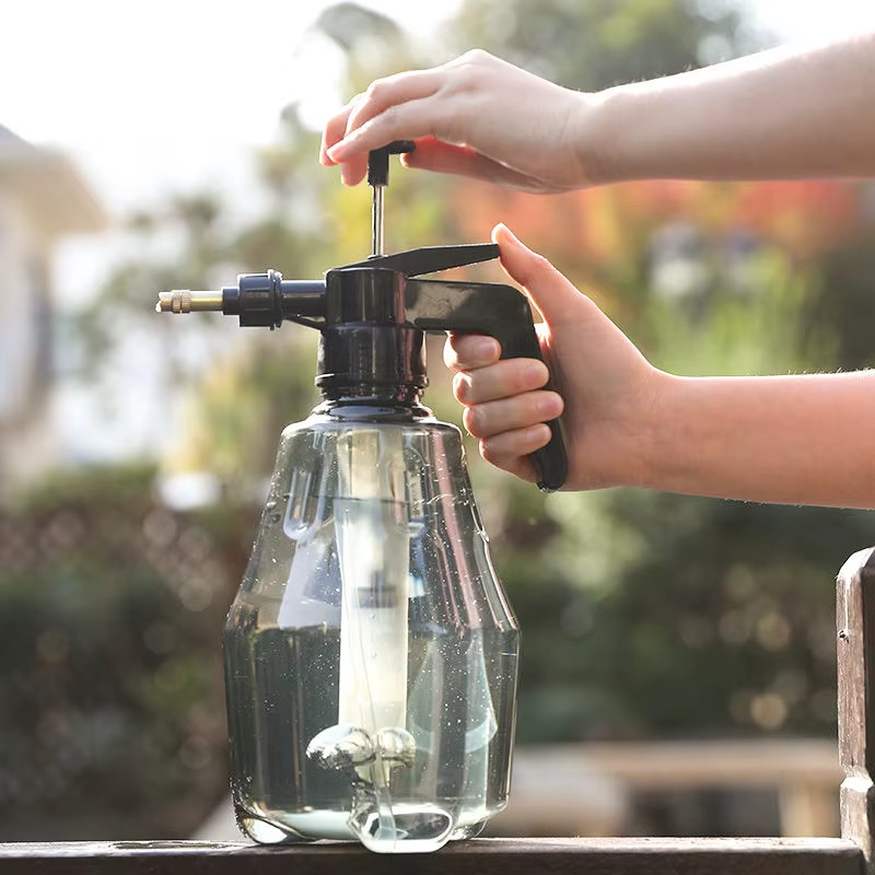 1Pc Premium Plastic Pressure Spray Bottle – Powerful Air Pressure Technology, Ad
