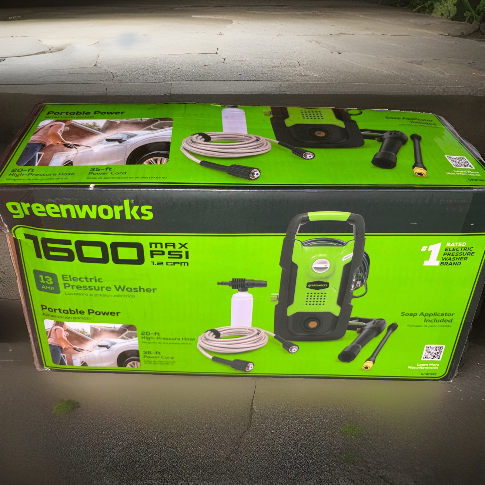 Greenworks 1600 PSI 1.2 GPM Corded Electric Pressure Washer Soap Tank GPW1602