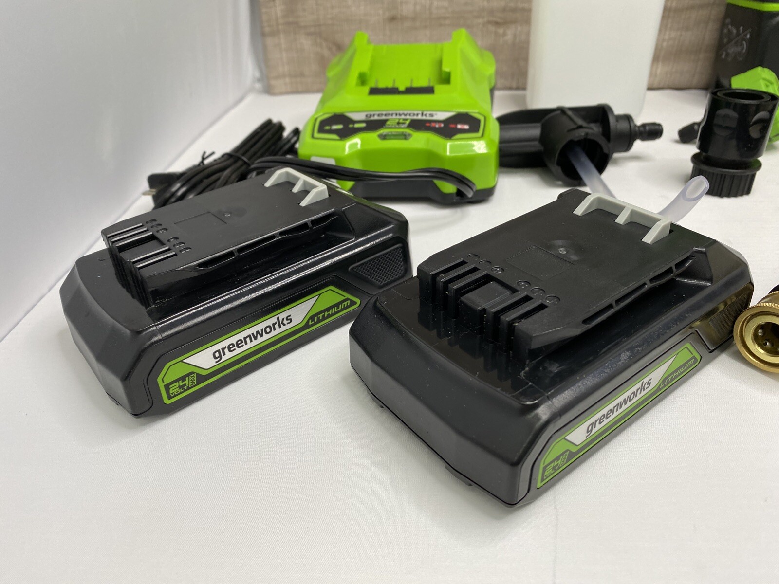 Greenworks 24V 600 PSI Pressure Washer Cordless Power Cleaner w/ (2) Batteries