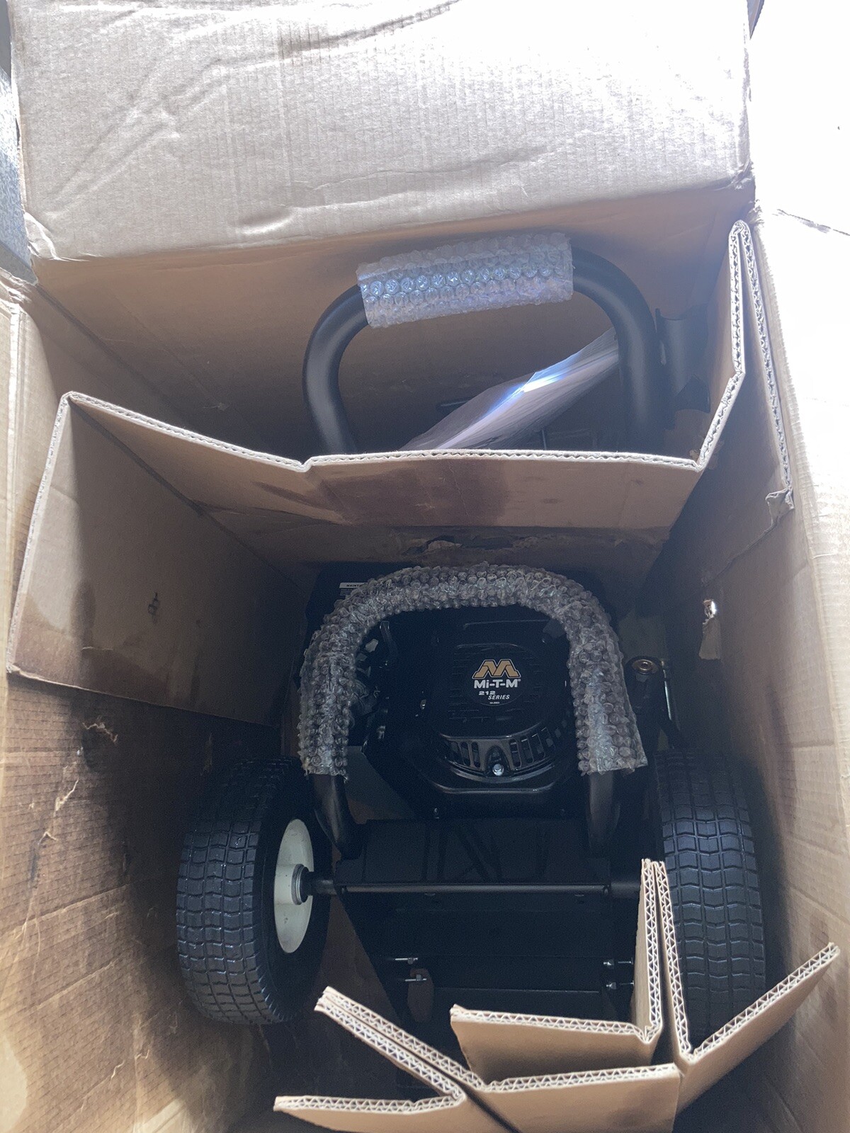 MI-T-M Pressure Washer: 2,000 psi Op Pressure, Cold, 7 hp HP, 2.5 gpm