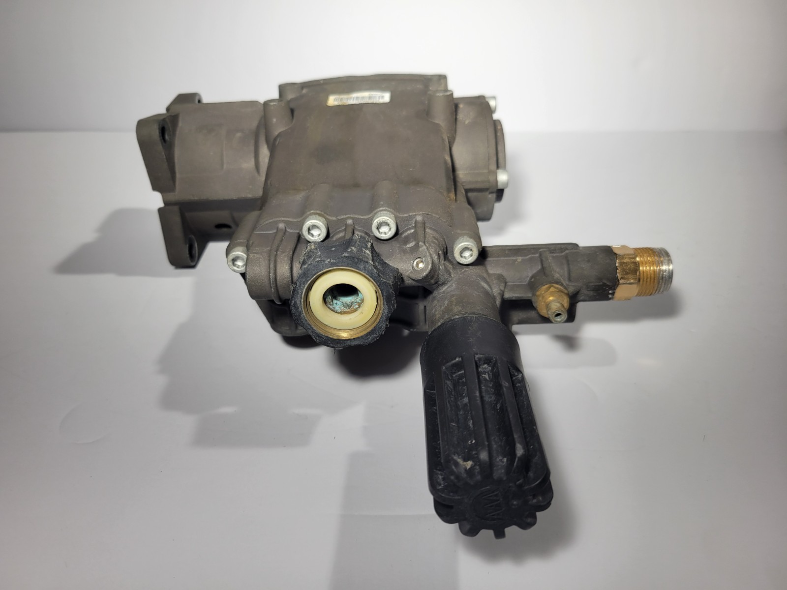 3600PSI AAA 4300017 pressure washer Pump (((FOR PARTS OR REPARE ))) NOT WORK