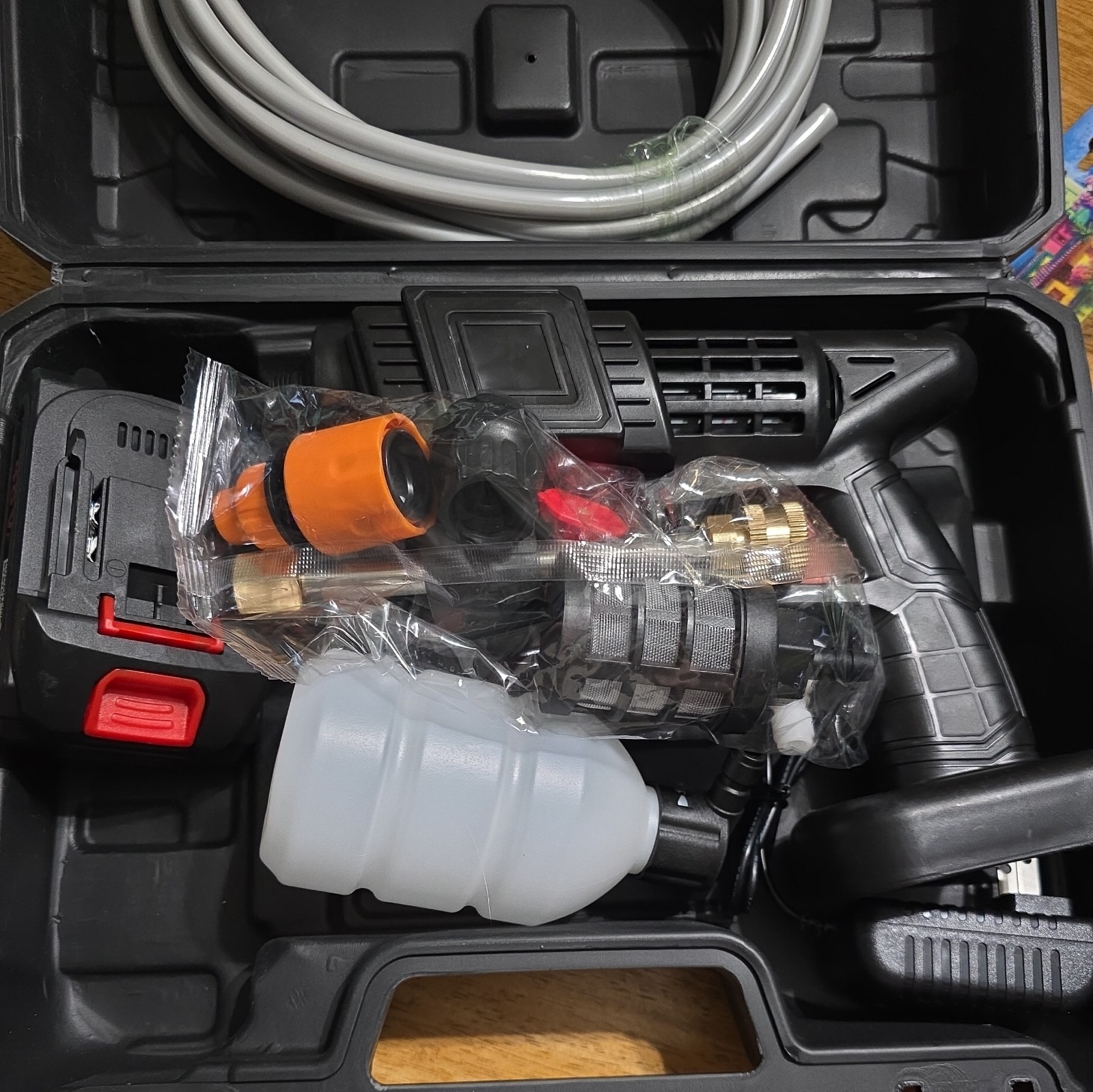 Portable High Pressure Car Wash Wireless Cleaning Gun with Battery & Charger