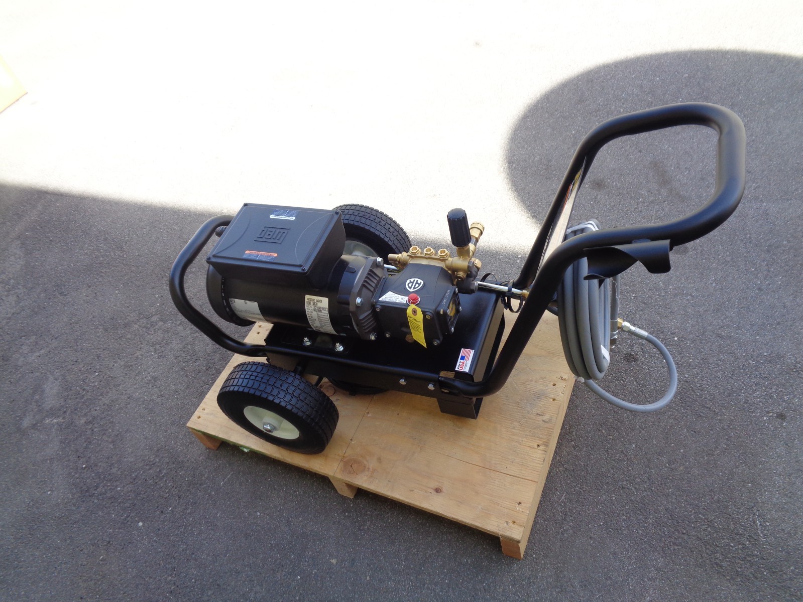 Mi-T-M GC-2003-0ME1 Electric Pressure Washer 230 V 2,000 psi, 2.8 gpm, 4 hp