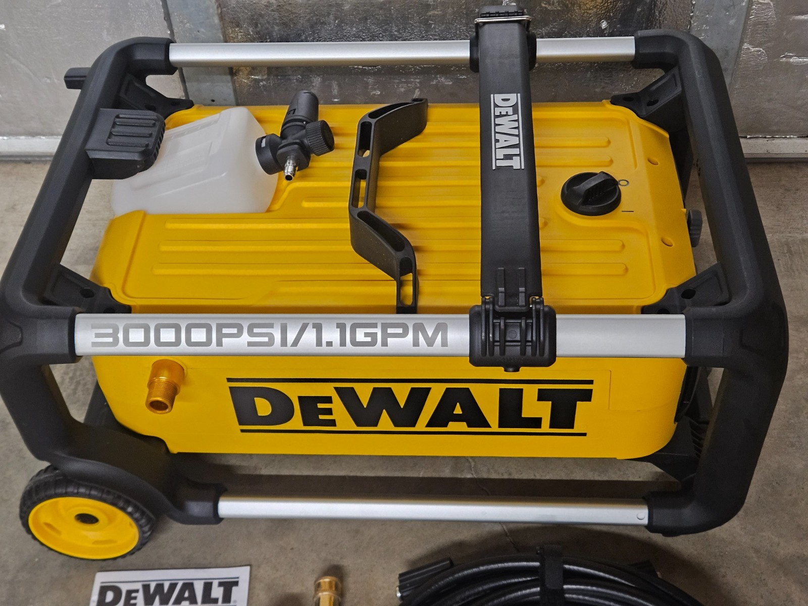 DeWalt 3000 PSI 1.1 GPM Electric Cold Water Pressure Washer Model# DWPW3000
