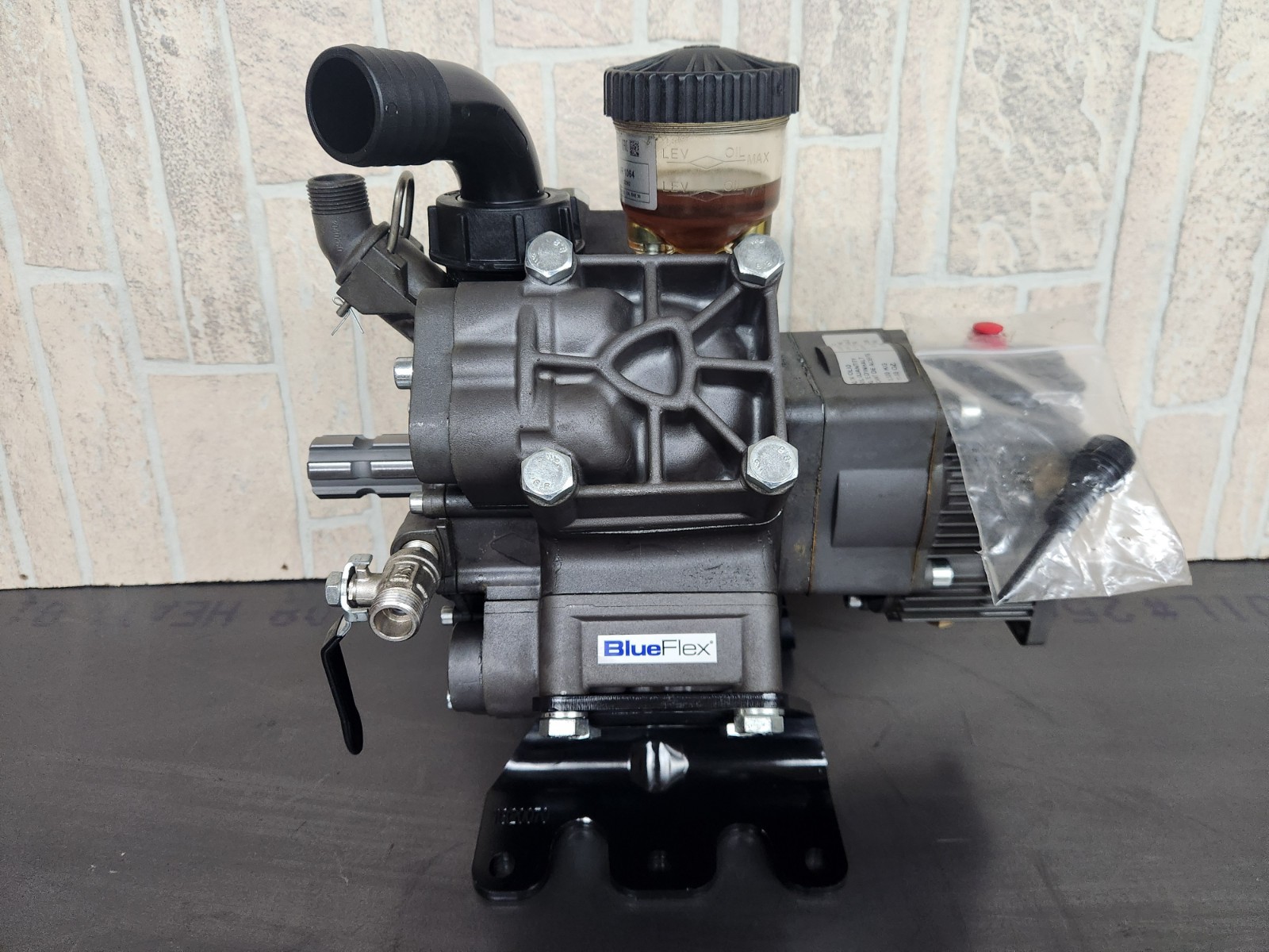 Annovi Reverberi AR1064 High Pressure Quad Diaphram Pump & AR1639 Gearbox /Hypro