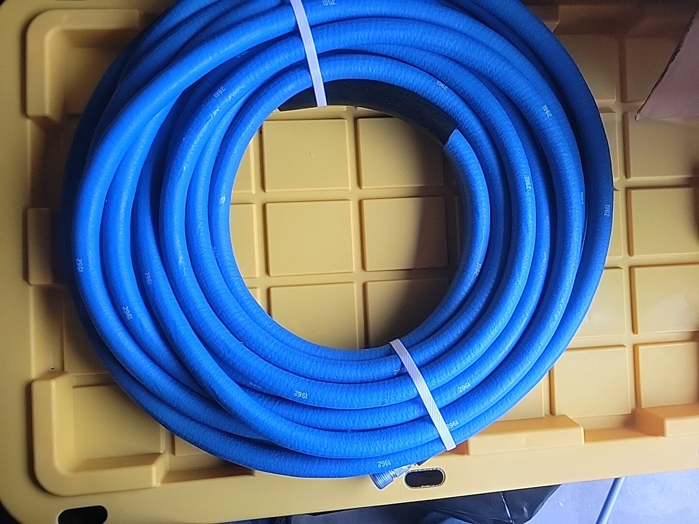 Continental Pressure Washer Hose: 1/2 in Hose Inside Dia., 50 ft Hose Lg,…