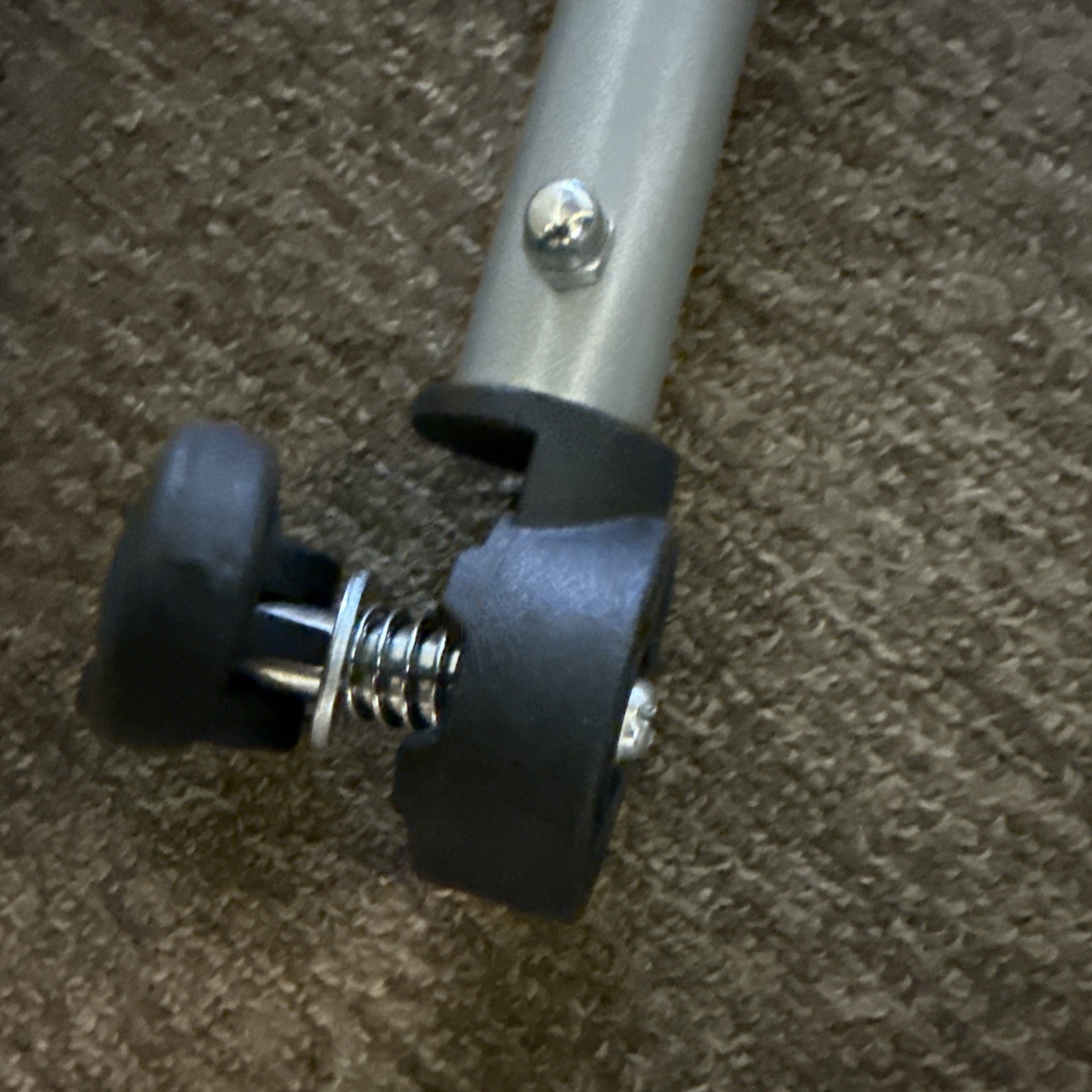 Husqvarna PW 2300 Pressure Washer handle