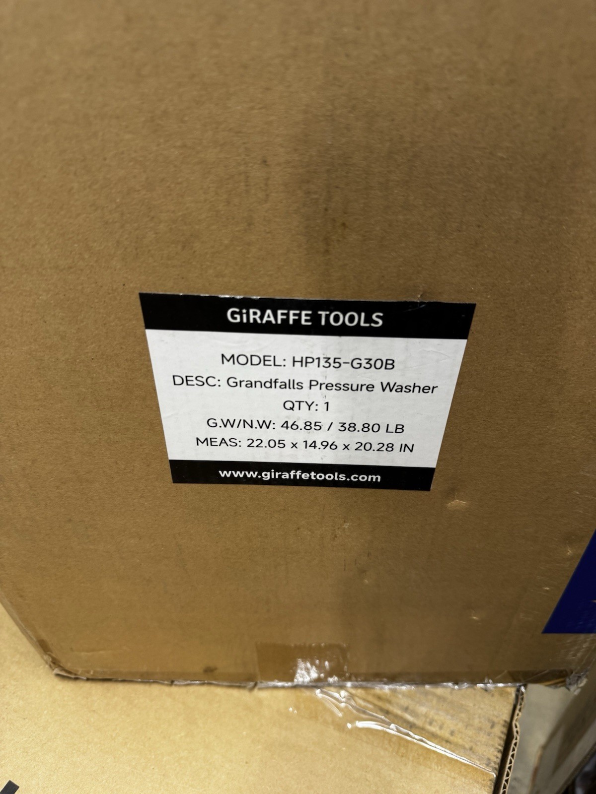 Giraffe Tools Grandfalls Retractable Pressure Washer Pro Wall-Mount Max 3700 PSI