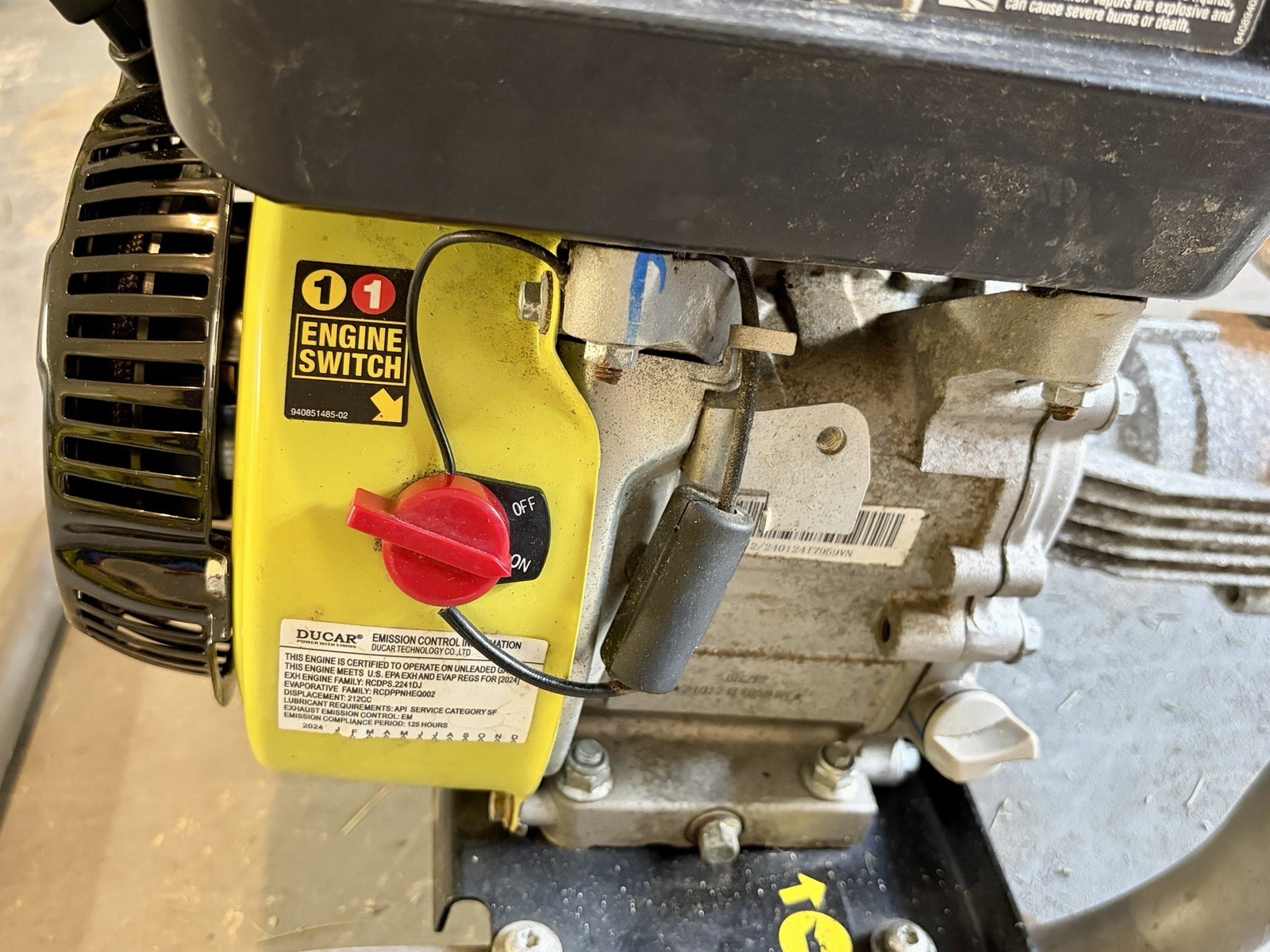 RYOBI Gasoline Engine For Pressure Washer Damaged/For Parts Model KC24143D040412