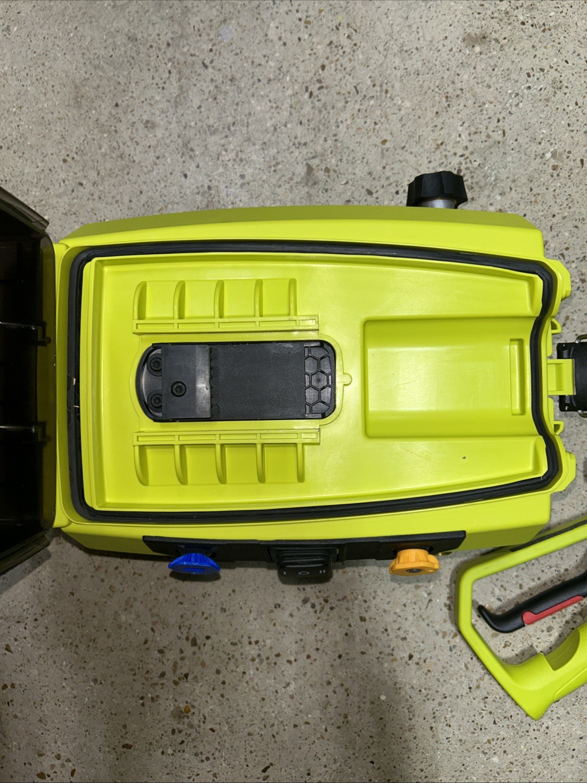 RYOBI 40V HP Brushless 1200 PSI 1.0 GPM Cordless Pressure Washer W81