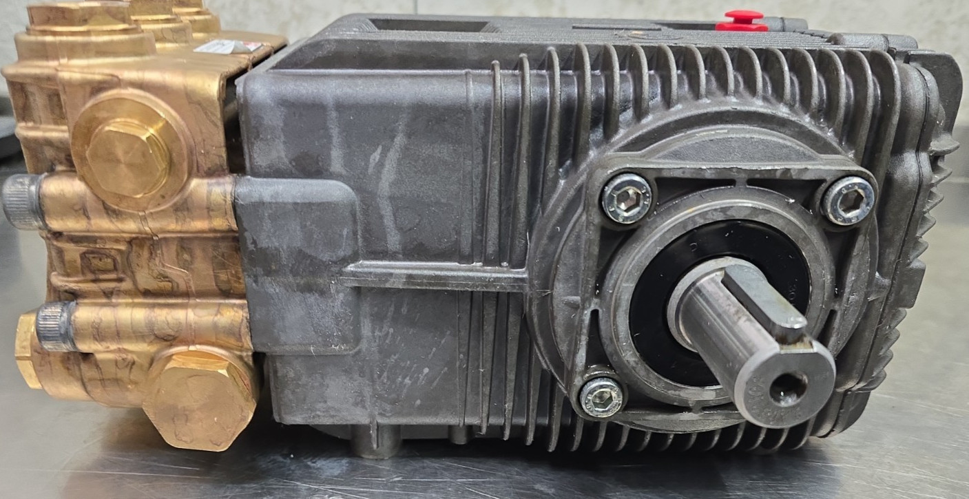 AR Annovi Reverberi Commercial Pump XEAM8G35N for Cold Water Pressure Washer