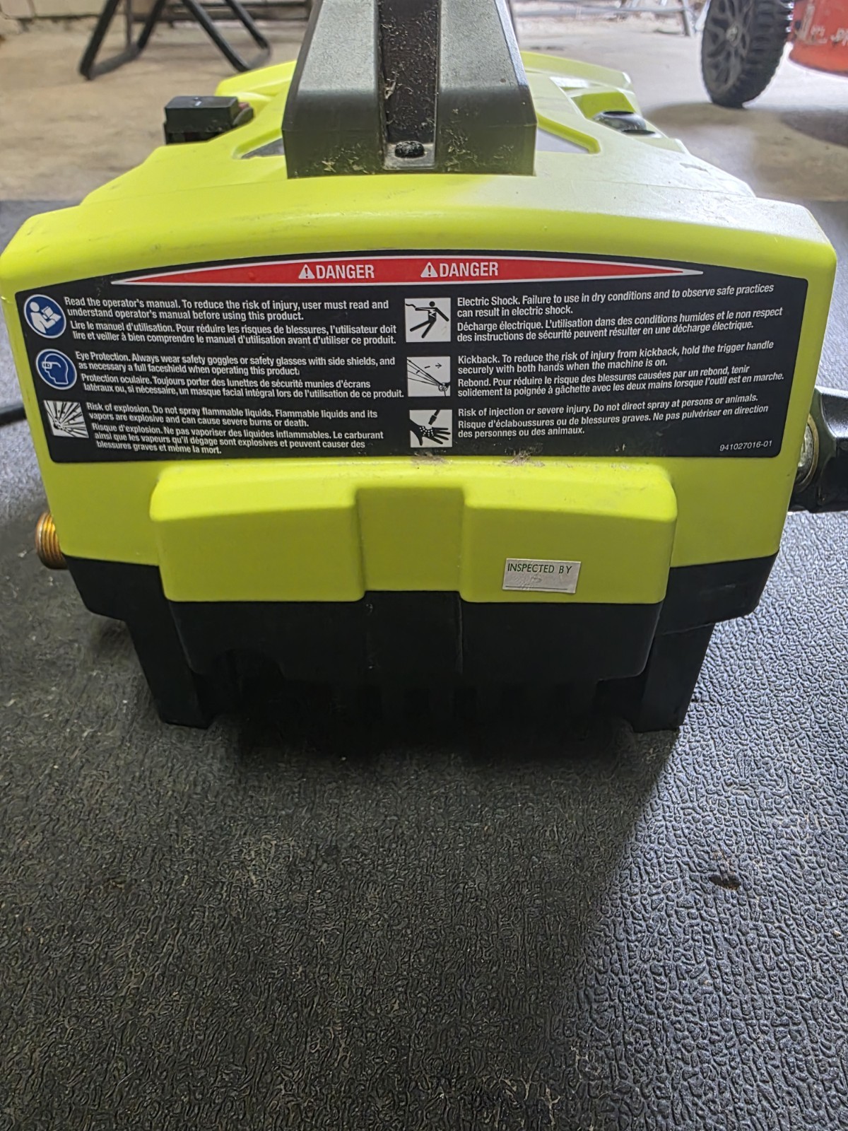 Ryobi RY41802VNM 1800psi 1.2 GPM Electric Pressure Washer -W61 Working