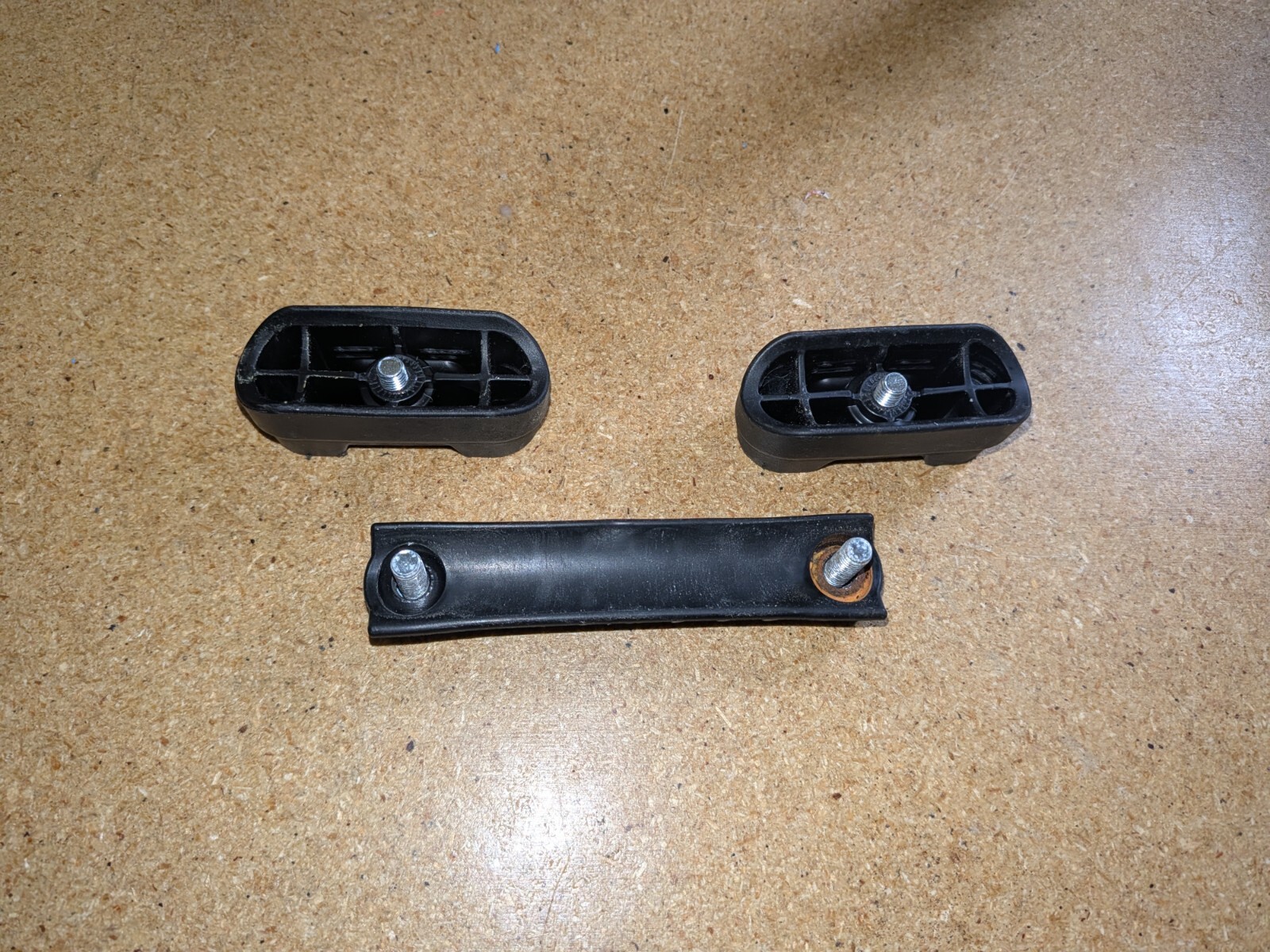 Husqvarna PW2300 Pressure Washer – OEM Replacement Parts Rubber Frame Leg / Feet