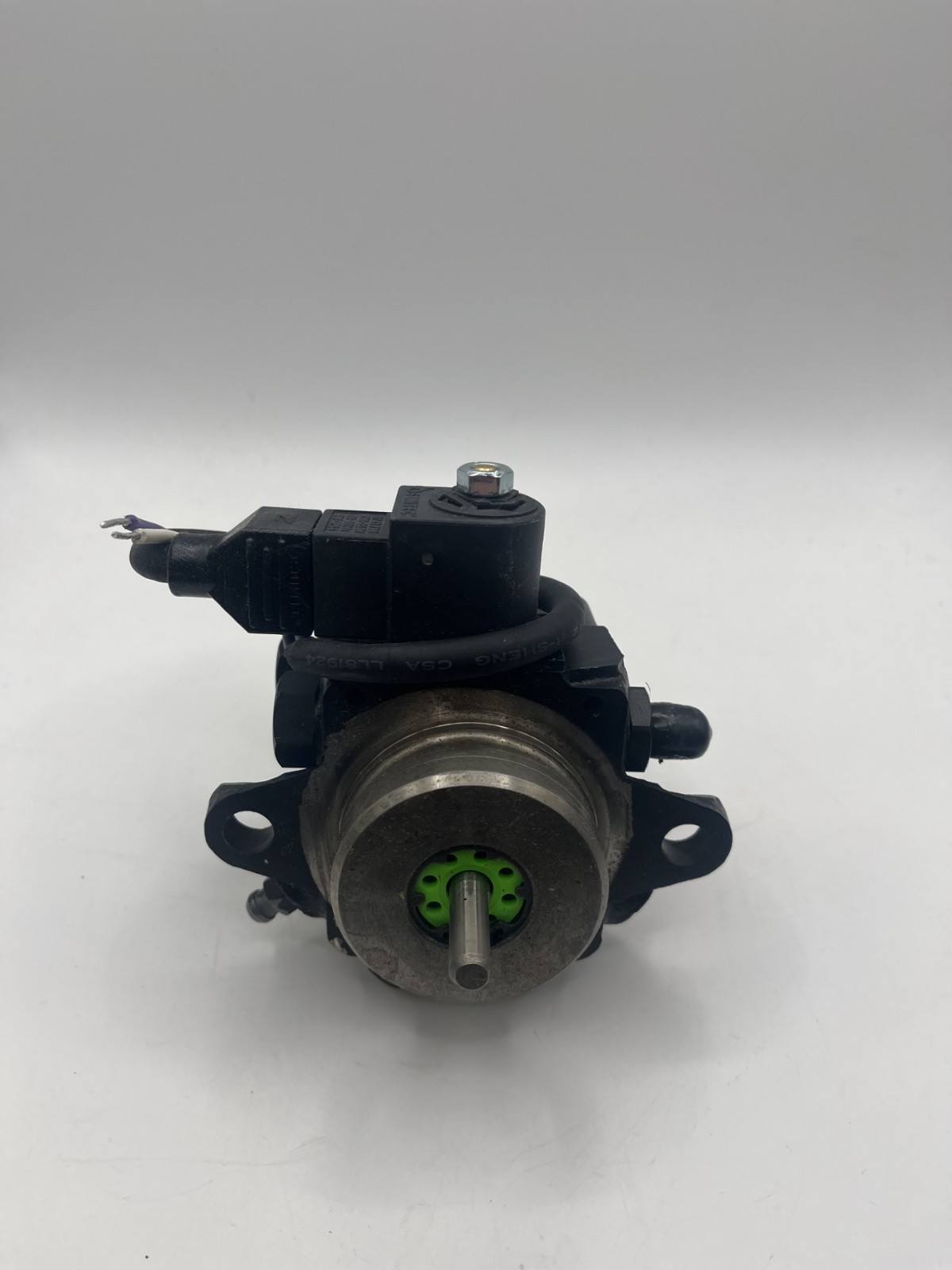 Suntec Fuel Pump A2VA-3106, 12/24 V Solenoid, 3450 RPM, 100-200 PSI