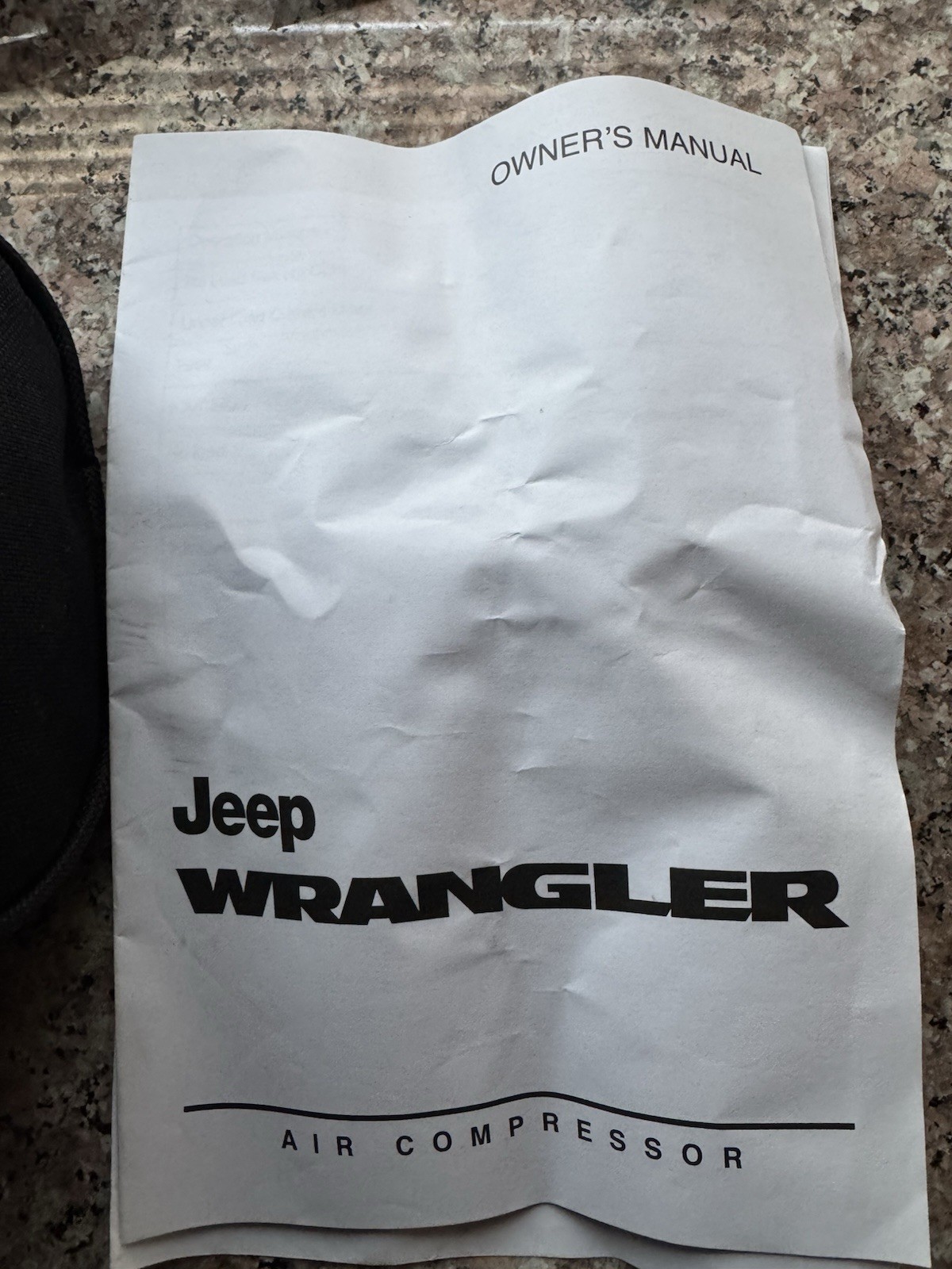Jeep Wrangler Air Compressor Kit w/ Air Hose, Bag, Manual