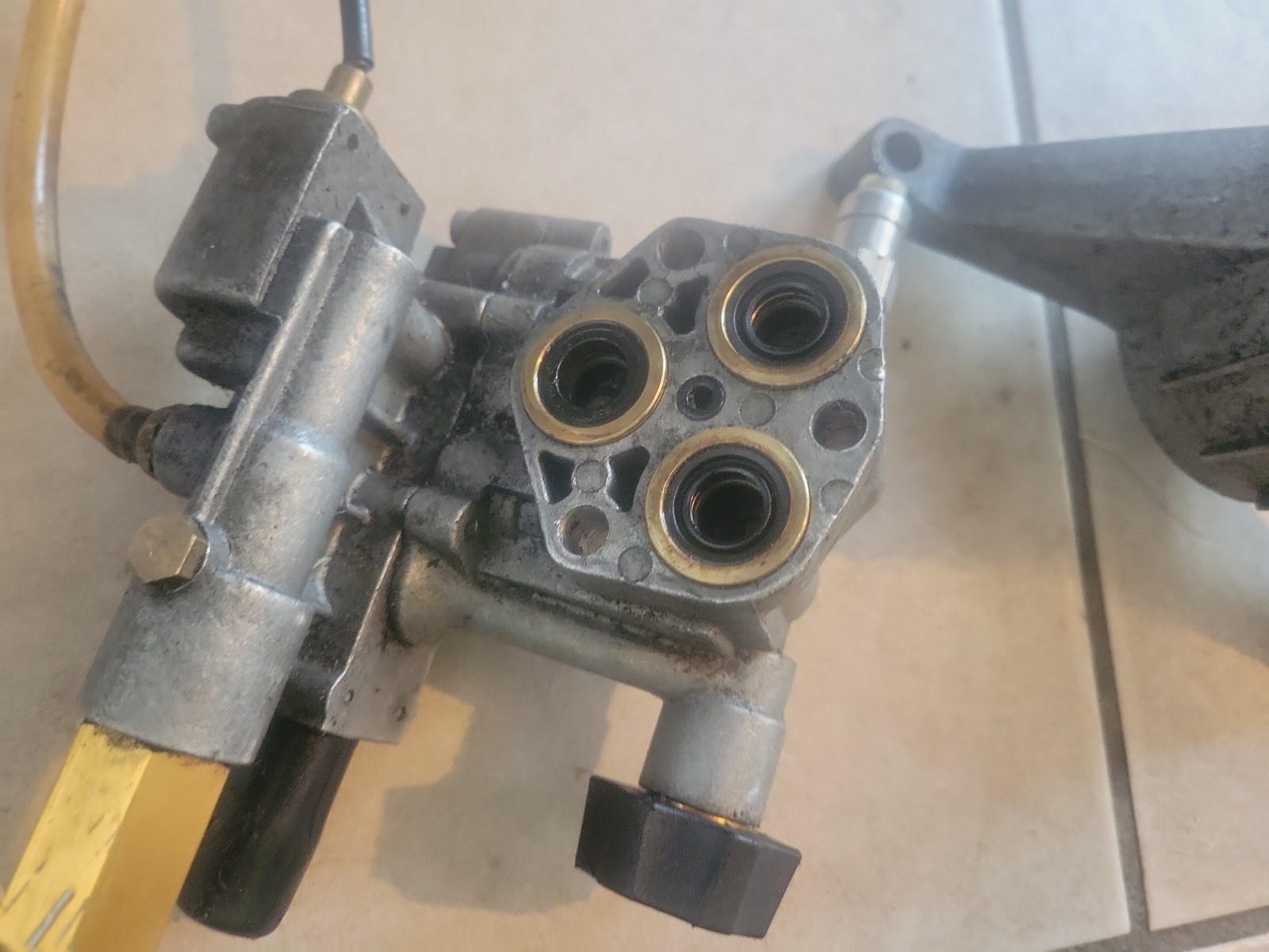 Ryobi 3100 PSI Pressure Washer Pump OEM (308653054) Model: RY80940B And Bolts