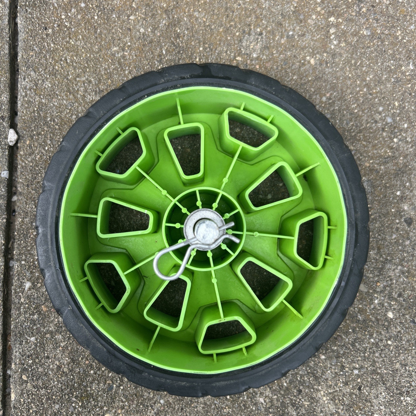 Replacement part for Greenworks GPW1800 1800 PSI Elect Pressure Washer WHEEL