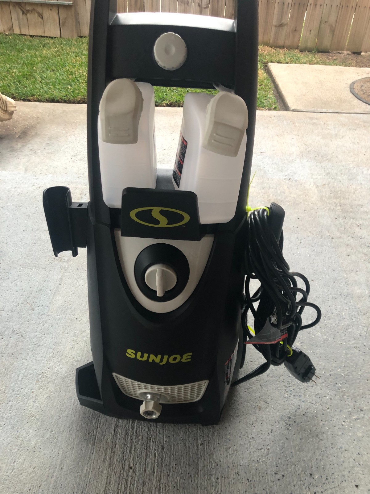 Sun Joe SPX3000 Electric Pressure Washer 2030 PSI 1.2 GPM Dual Soap Tanks