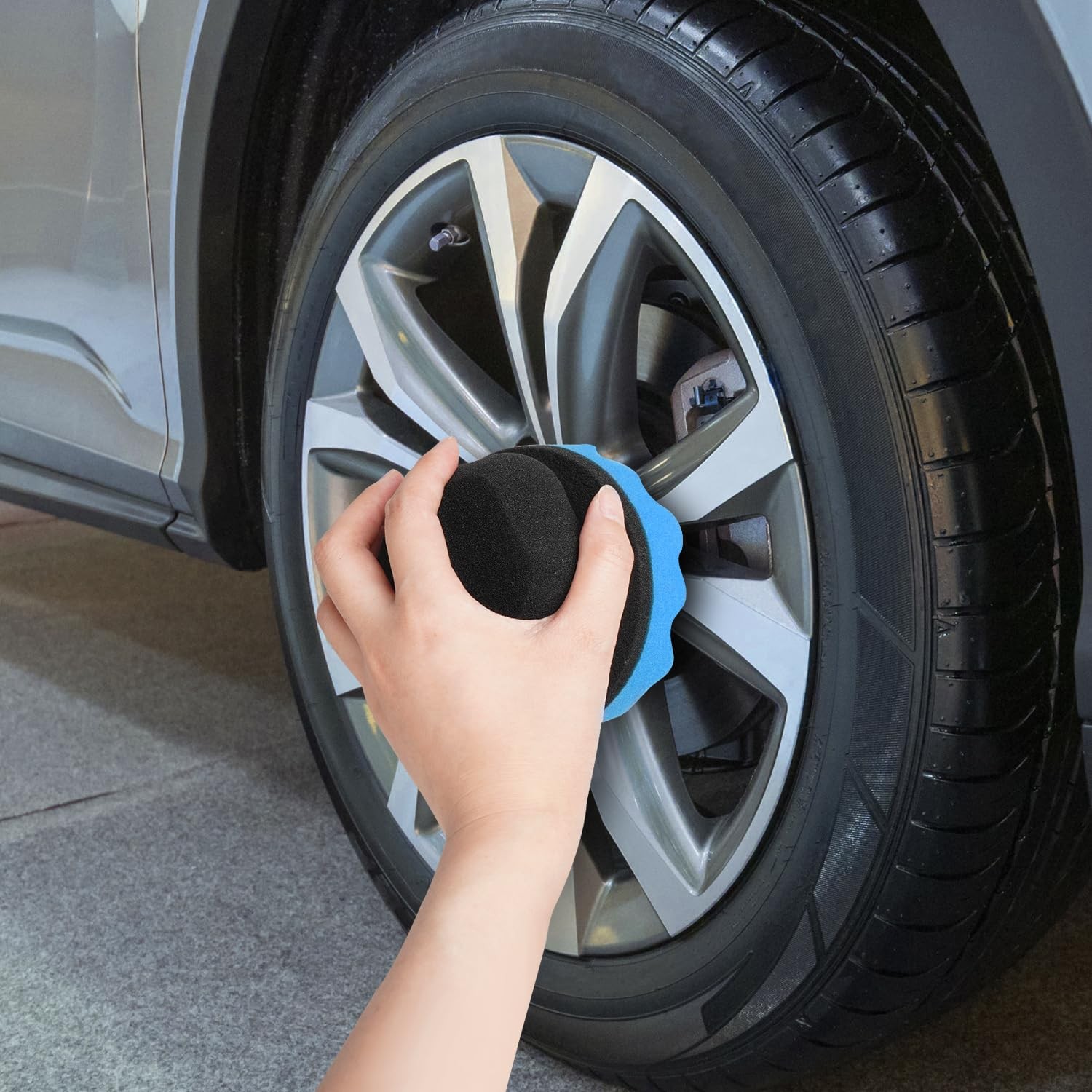 Large Tire Shine Applicator Pads 2 Pack Reusable Car Cleaning Tools