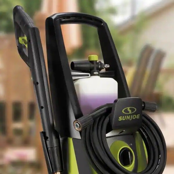 2200 Max PSI 1.65 GPM 13 Amp Cold Water Xtream Clean Electric Pressure Washer