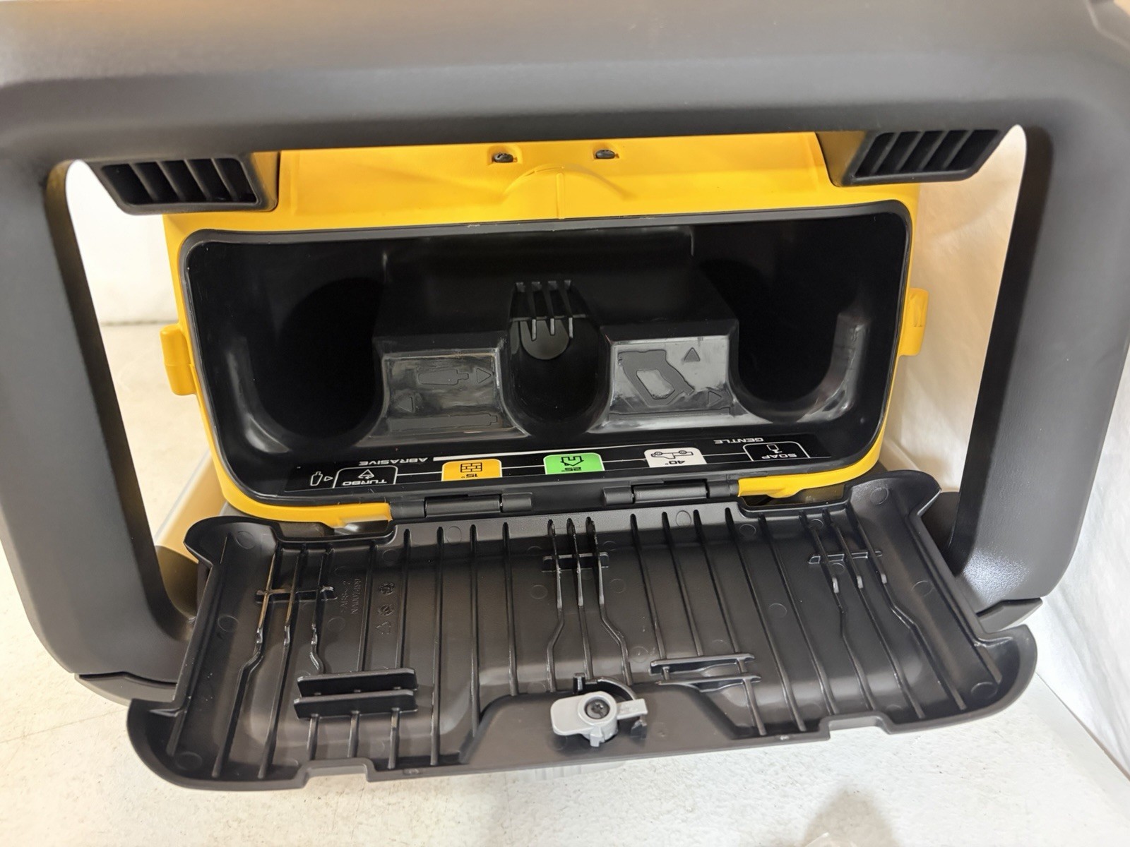 PARTS OR REPAIR – DeWalt 13 Amp Jobsite Electric Pressure Washer DWPW2600