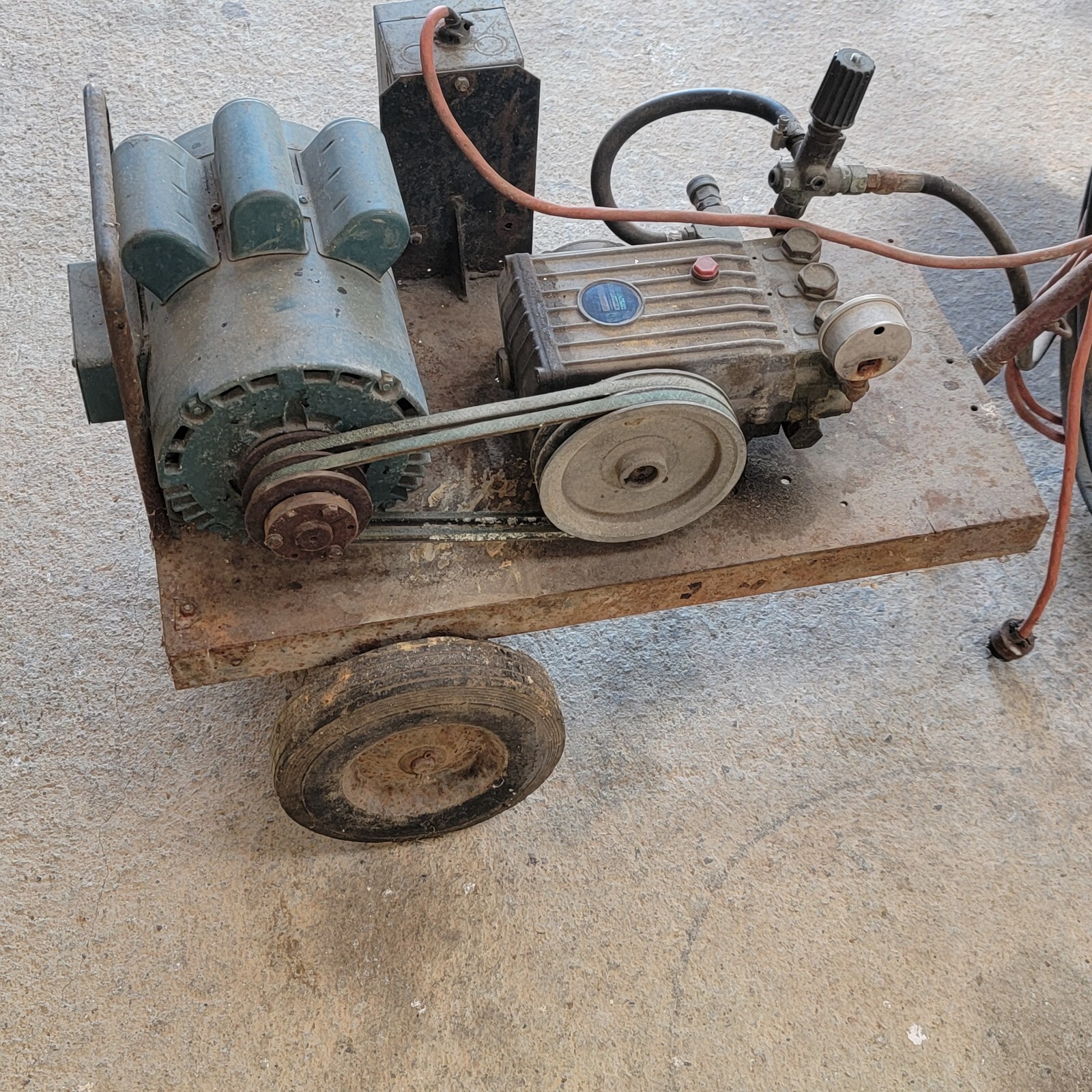 Vintage LELAND-FARADAY / INTERPUMP 220 VOLT HIGH PRESSURE WASHER