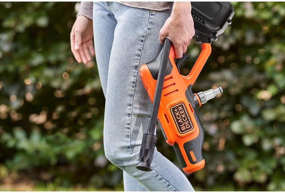 BLACK+DECKER 20V MAX Pressure Washer, 350 PSI (BCPW350C1) NEW