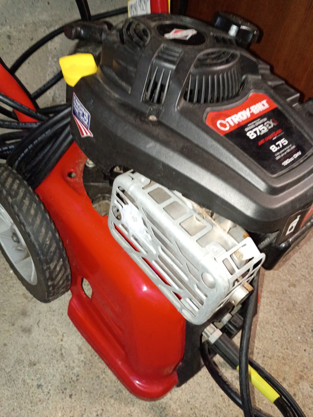 Troy-Bilt 2800 PSI 2.3 GPM Gas Cold Water Pressure Washer w/ Hose & Gun