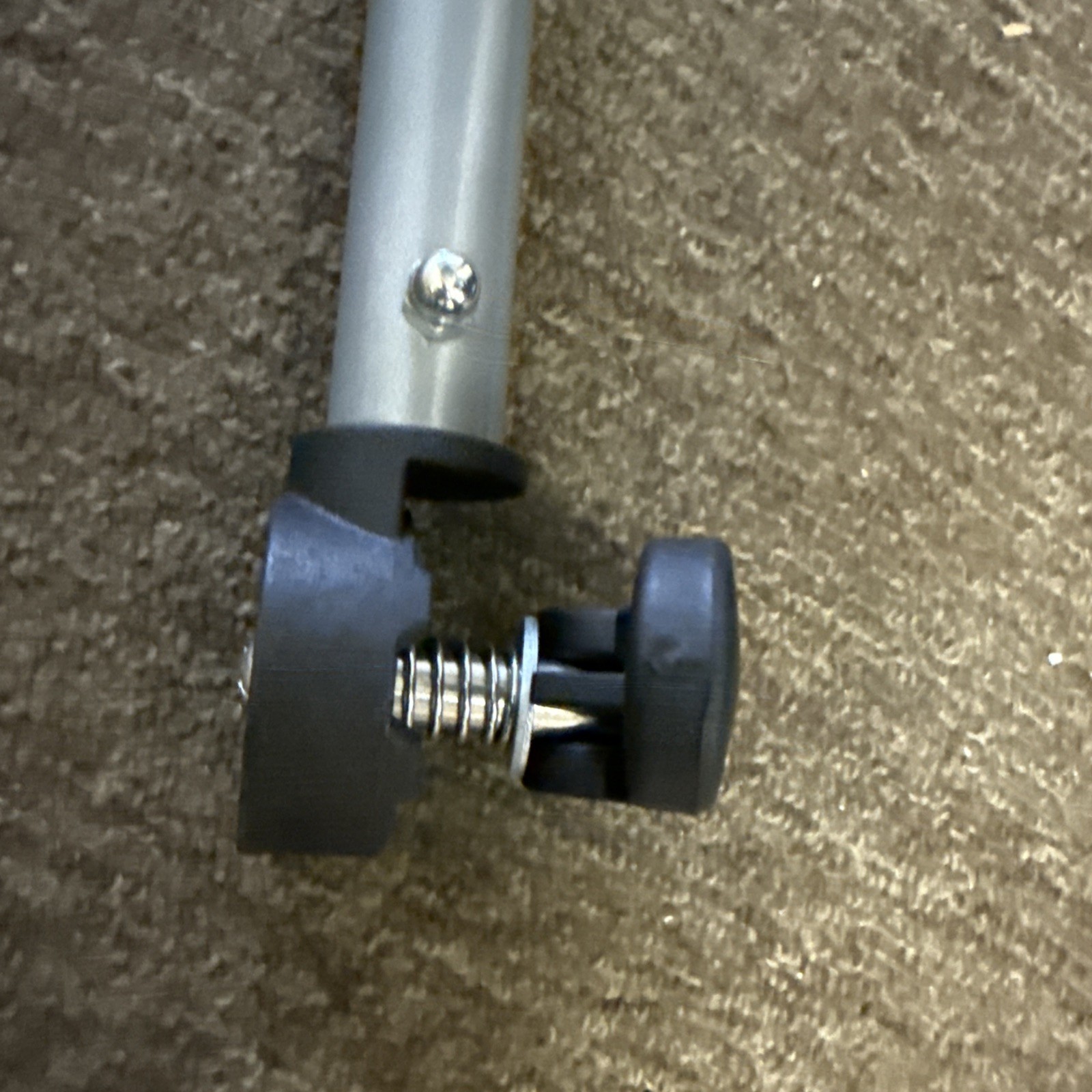 Husqvarna PW 2300 Pressure Washer handle