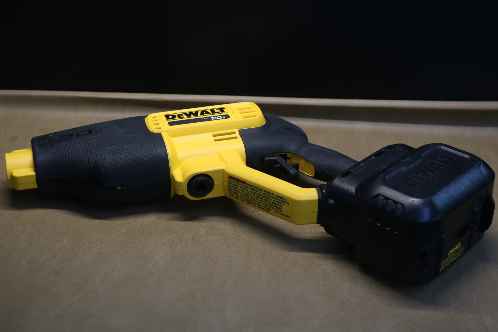 Dewalt DCPW550 cold water pressure washer NEEDS HOSE ADAPTER