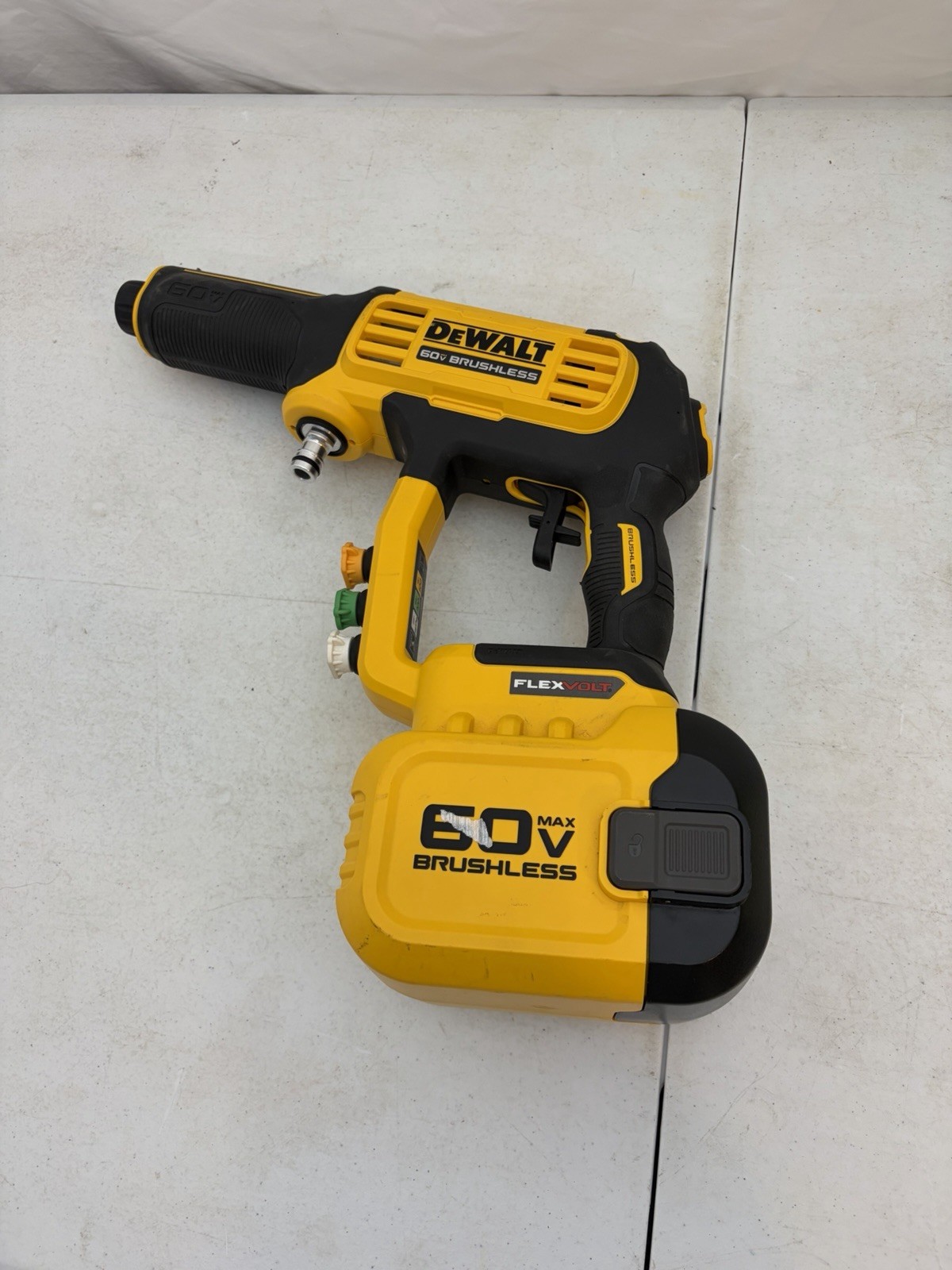 DEWALT FLEXVOLT 60V MAX 1000 PSI 1.0 GPM Power Cleaner TOOL ONLY DCPW1000