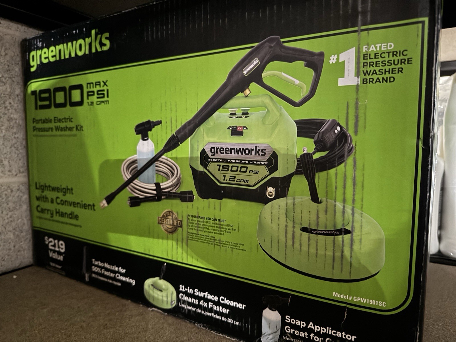Greenworks – 1900 PSI 1.2 GPM Electric Pressure Washer Combo Kit – Green