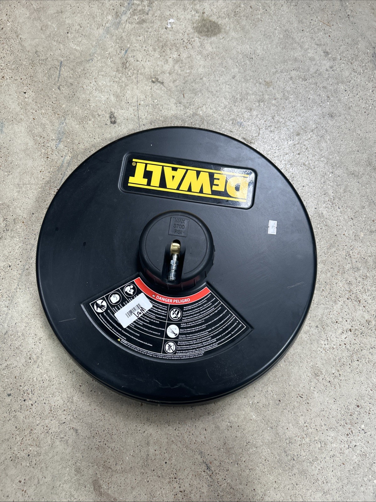 DEWALT 18″ Pressure Washer Surface Cleaner-W57