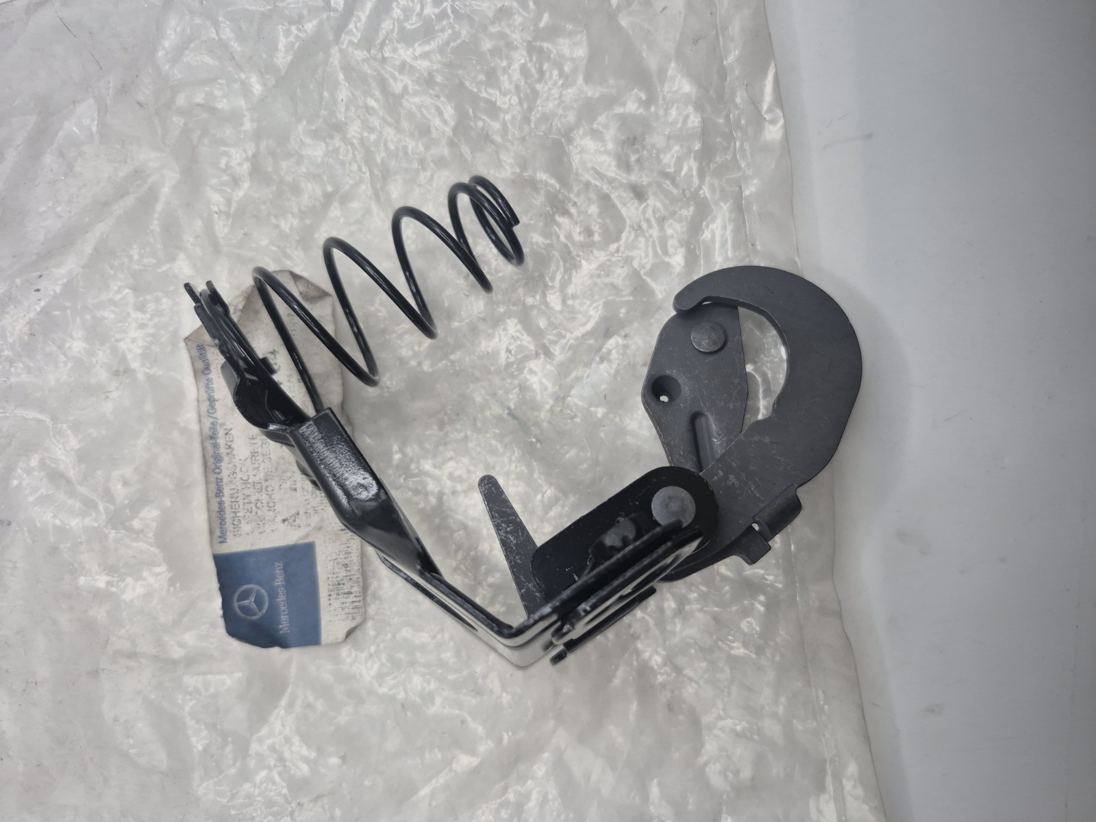 Mercedes-Benz W202 1994-2000 Genuine Bonnet Latch Lock A2028800464 New OEM Part