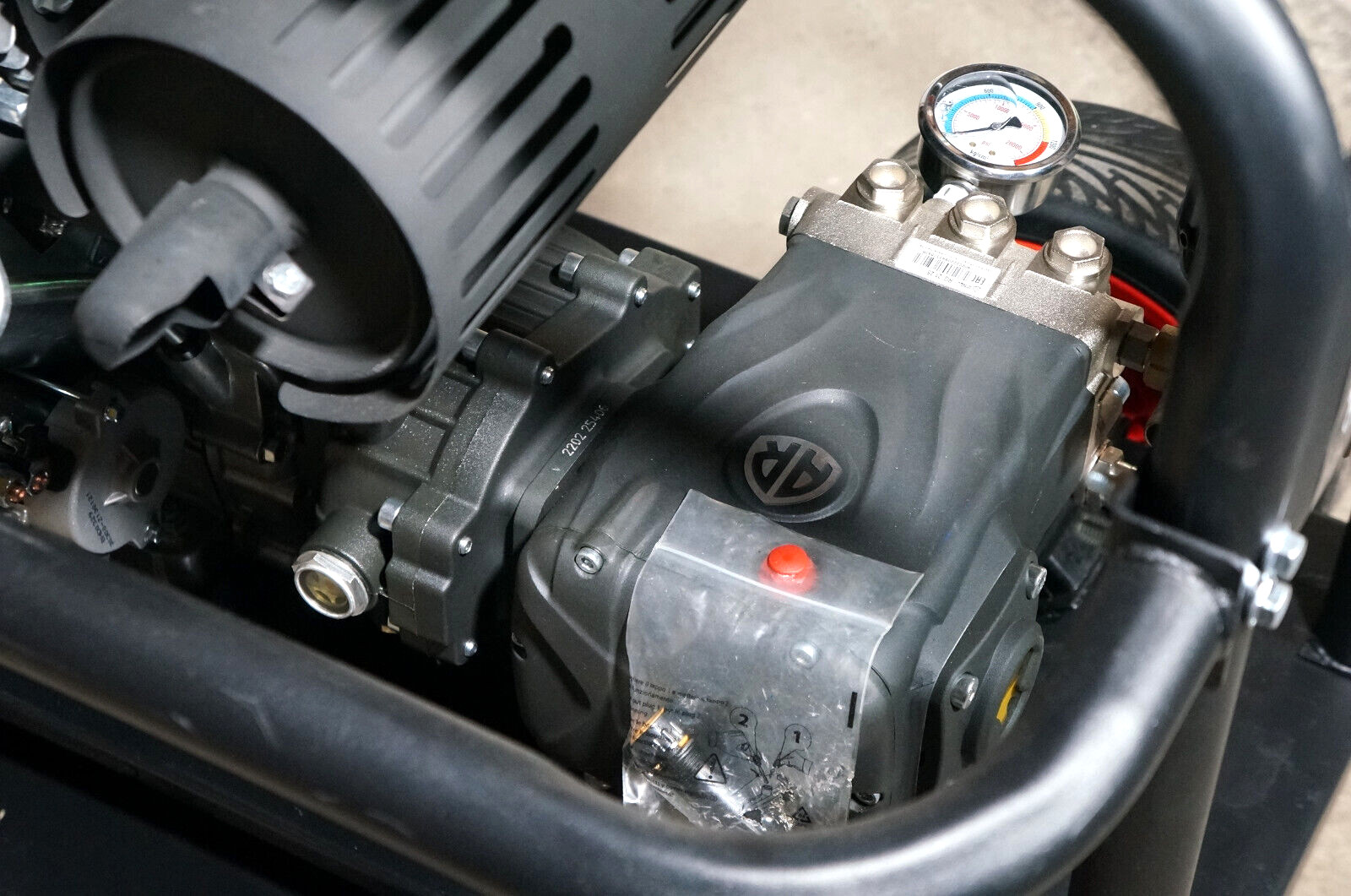 22HP 670CC V-Twin Power Washer 5.5GPM 3500PSI Pressure Cold Water