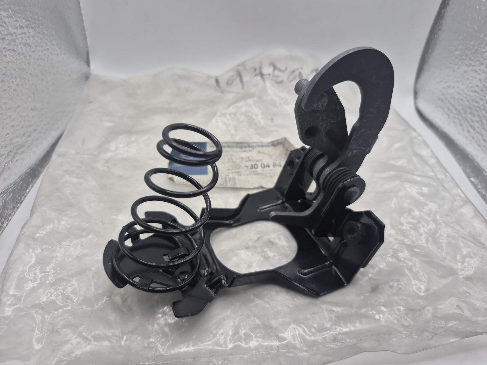 Mercedes-Benz W202 1994-2000 Genuine Bonnet Latch Lock A2028800464 New OEM Part
