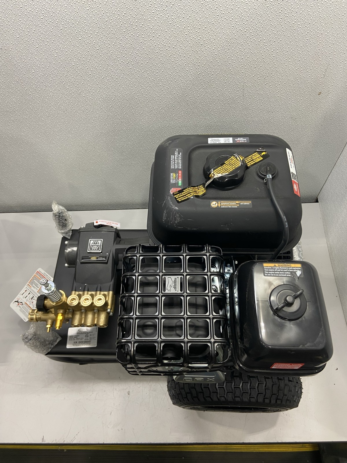 Simpson CRX 420 Cold Water Pressure Washer 4400 PSI 4 GPM CRX 420 Engine 2466102