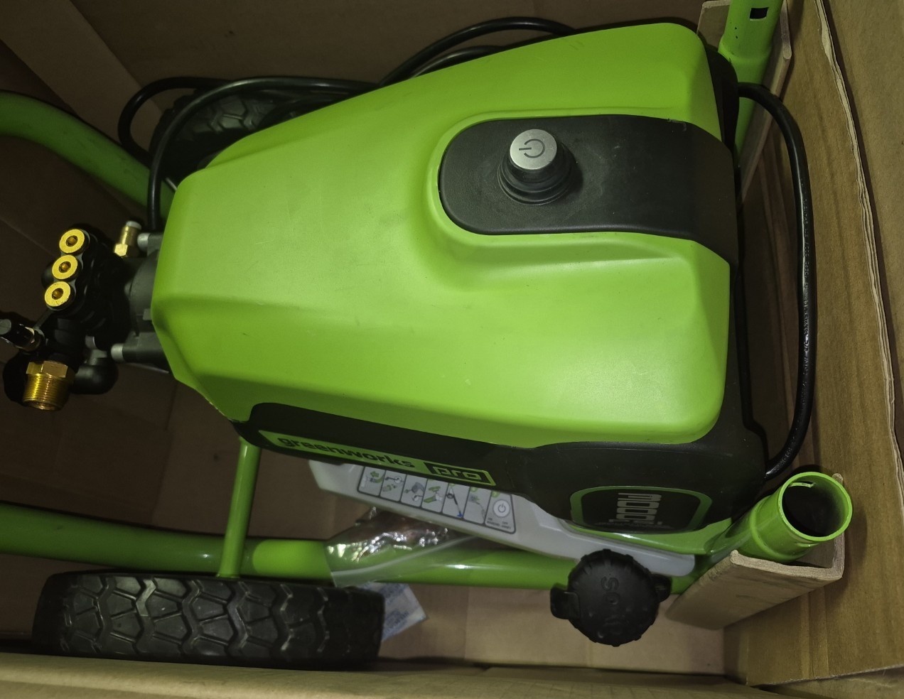 GREENWORKS ELECTRIC PRESSURE WASHER GPW3001 – LIGHTLY USED?
