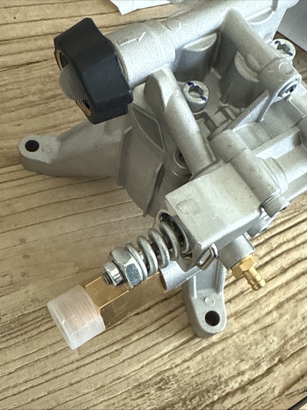 Efficient 3000 PSI Pressure Washer Pump – Rear Inlet/Outlet, 2.5 GPM Flow