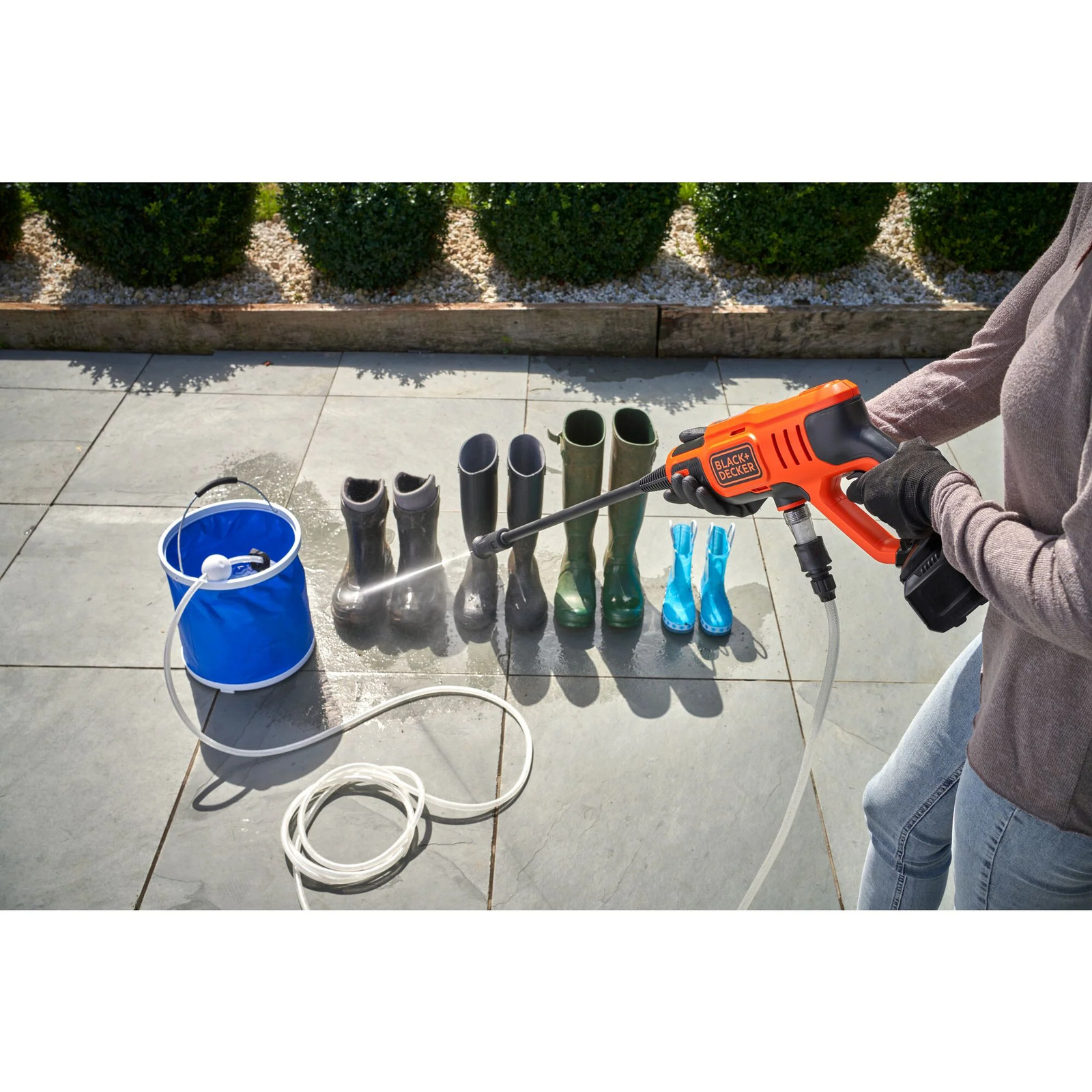BLACK+DECKER 20V MAX* Pressure Washer, 350 PSI – BCPW350C1