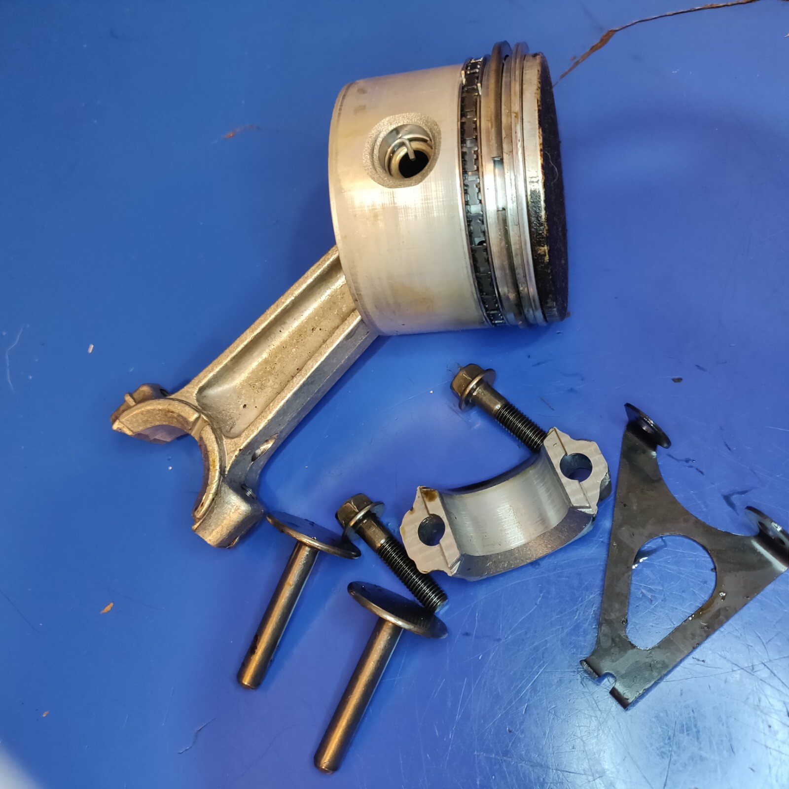 Piston 793214 Rod 390459 Briggs Stratton industrial plus pressure washer (4 a11)