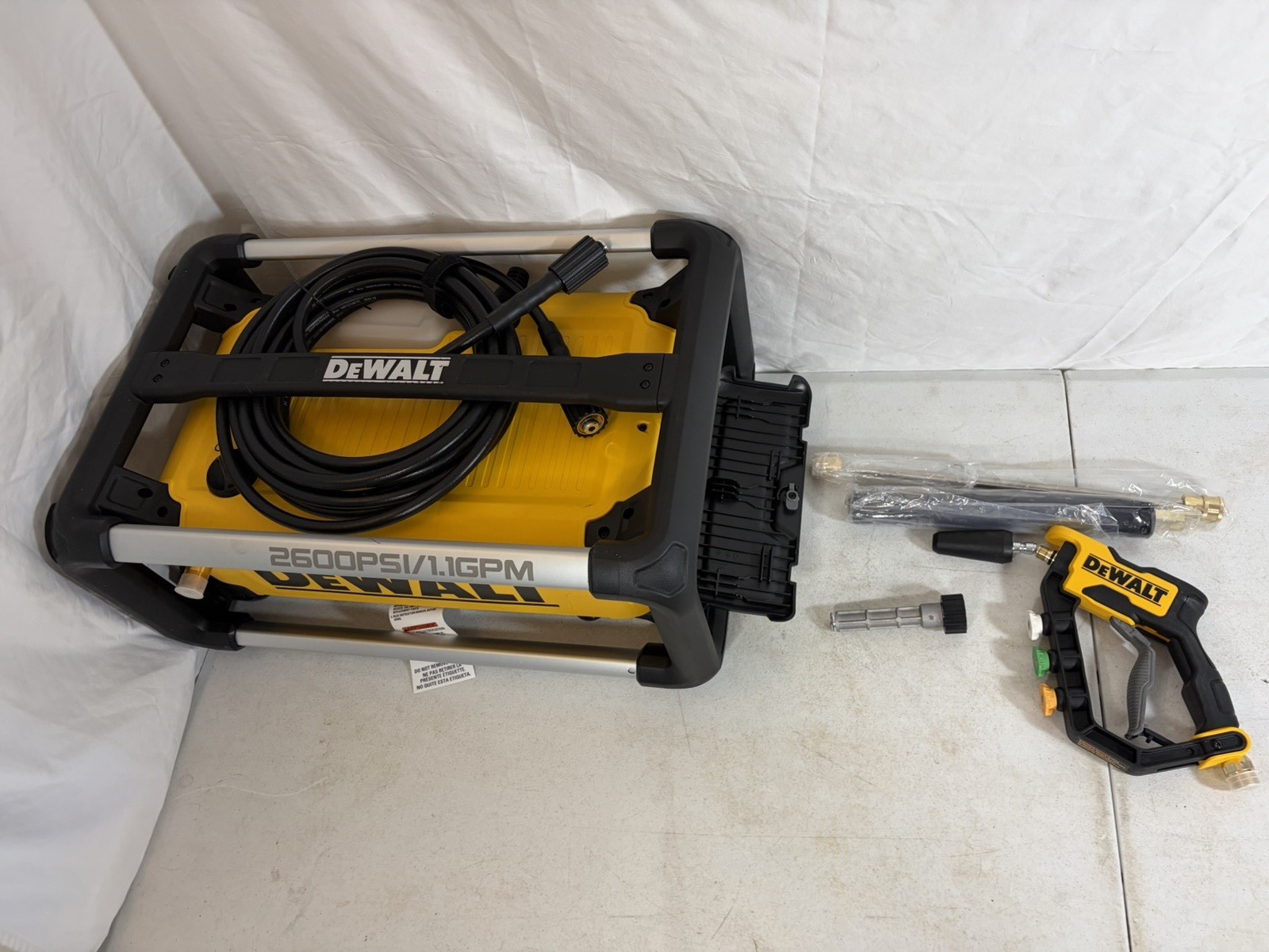 PARTS OR REPAIR – DeWalt 13 Amp Jobsite Electric Pressure Washer DWPW2600