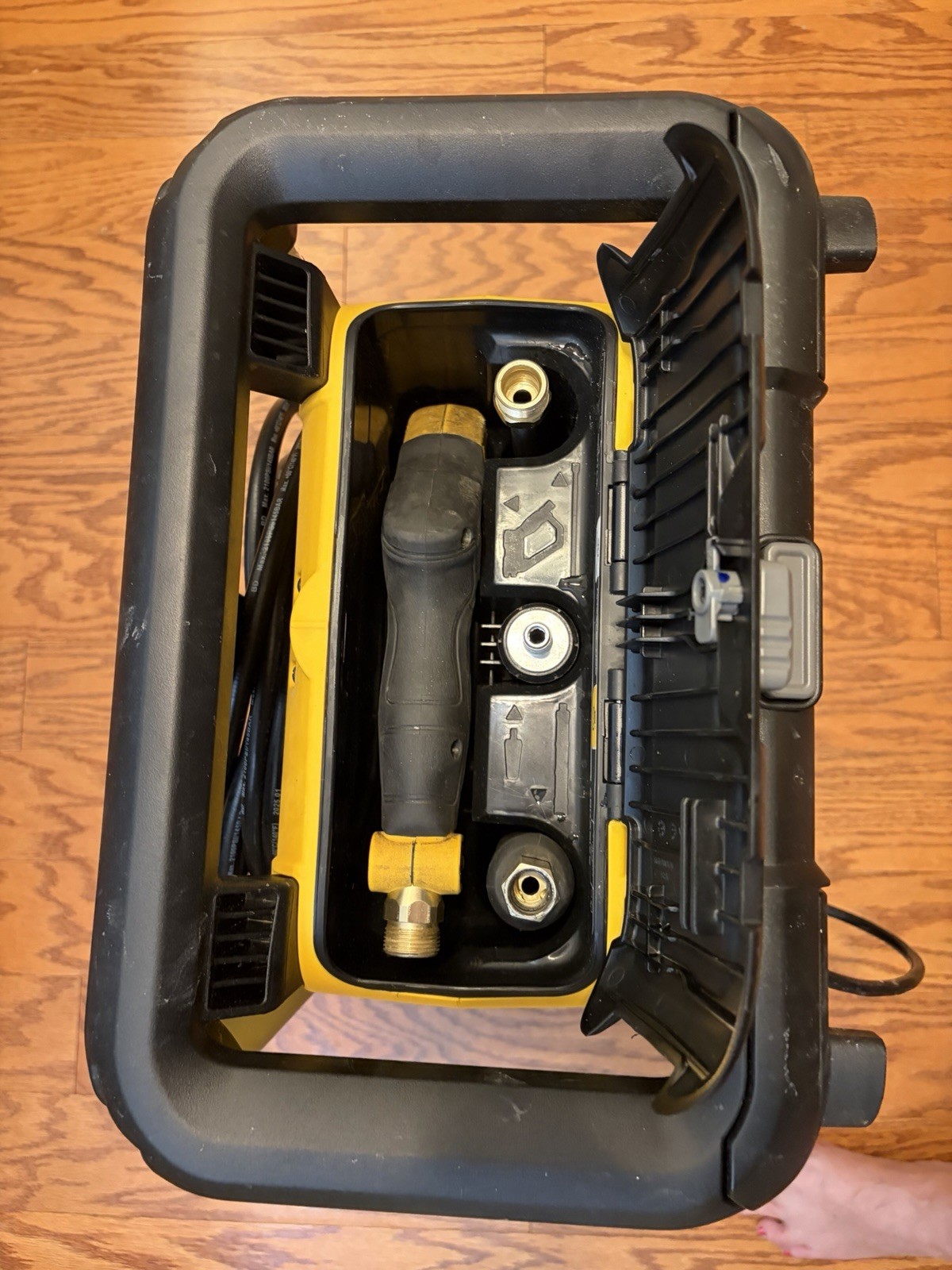 DEWALT Pressure Washer 2100PSI Electric Cold Water DWPW2100