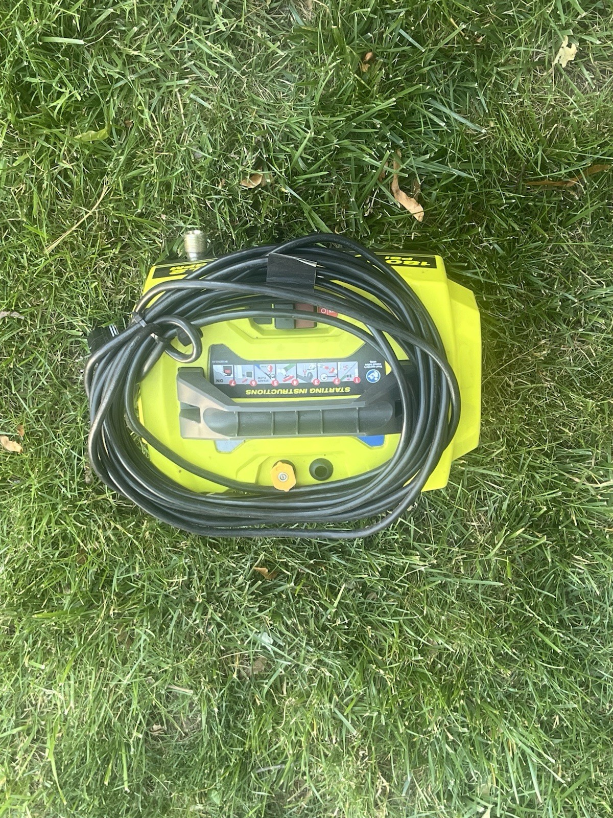 Ryobi RY41802VNM 1800psi 1.2 GPM Electric Pressure Washer -W61 Working
