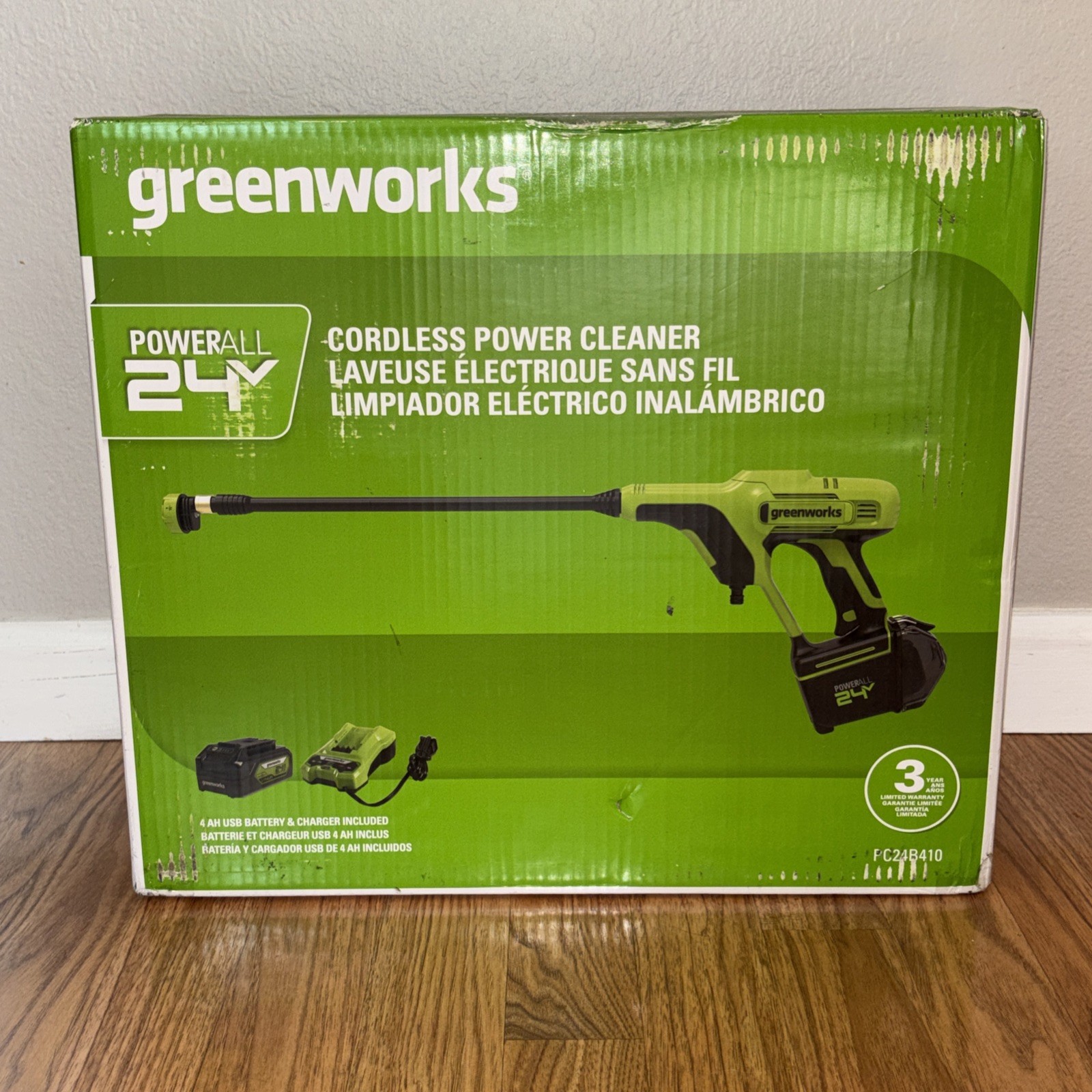 Greenworks 24V (600 PSI) Portable Power Cleaner, 4.0Ah USB Battery and Charger