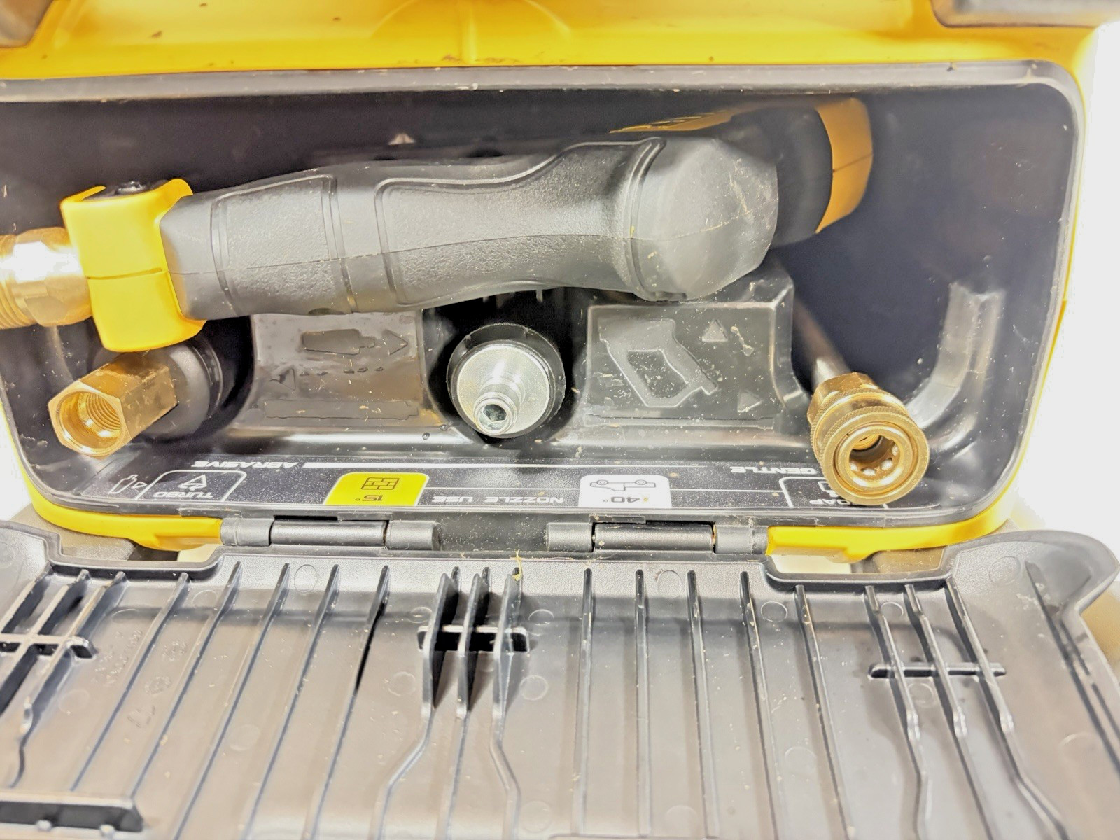 DEWALT 2100 PSI 1.2 GPM 13 Amp Cold Water Electric Pressure Washer DWPW2100